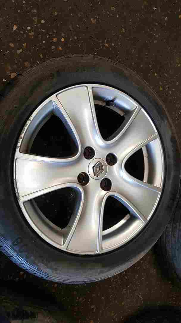 Thumb 6 Renault Clio MK4 2013-2019 Passion Alloy Wheel + Tyre 195 55 16 5Mm 4/5