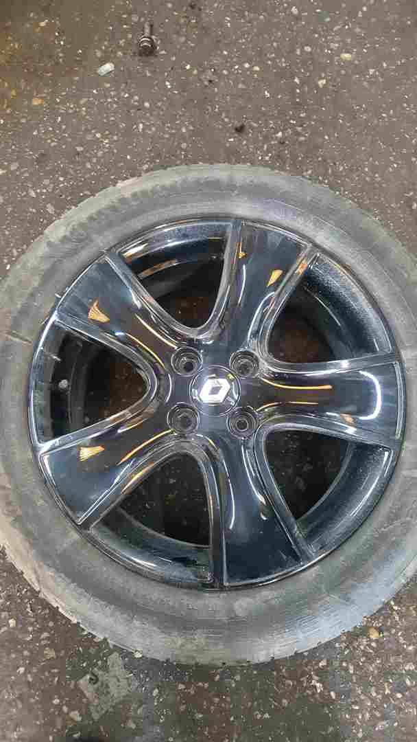 Thumb 4 Renault Clio MK4 2013-2019 Passion Alloy Wheel + Tyre 195 55 16 5Mm Black 4/5