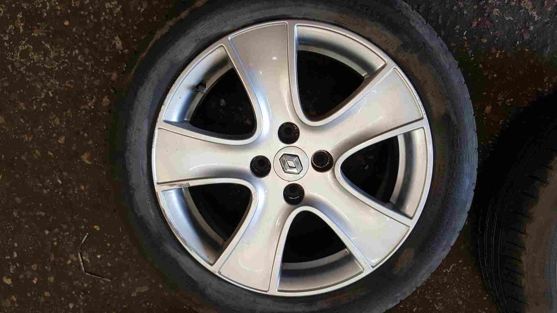 Renault Clio MK4 2013-2019 Passion Alloy Wheel 4/5 Good Condition 