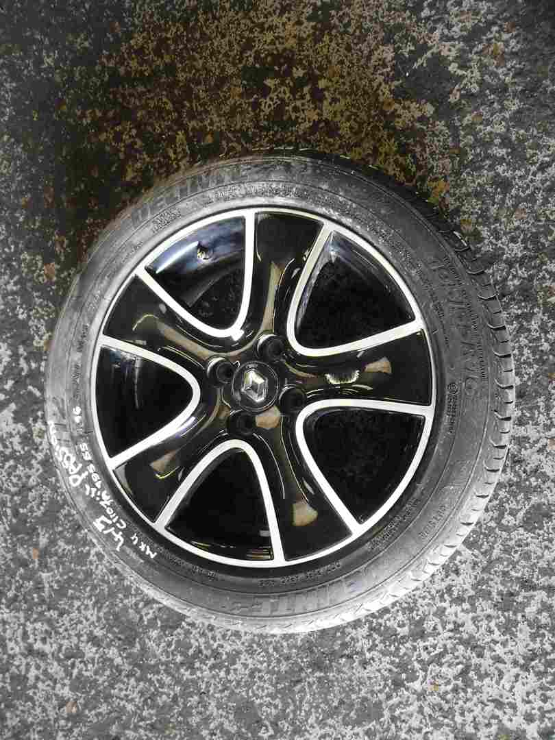 Renault Clio MK4 2013-2019 Passion Alloy Wheel Chrome Black + Tyre 195 55 16 7mm