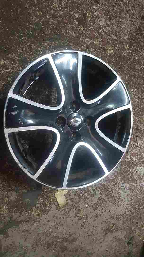 Thumb 2 Renault Clio MK4 2013-2019 Passion Alloy Wheel RIM Black 16Inch 4/5 403003137R