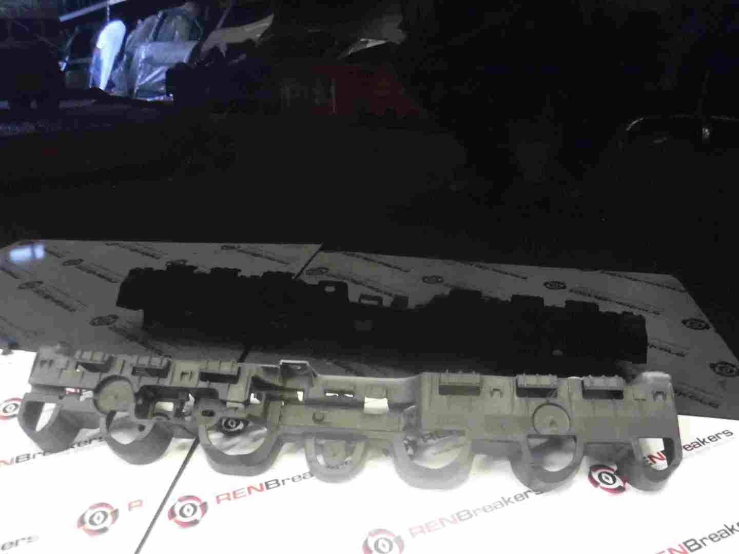 Renault Clio MK4 2013-2019 Rear Bumper Centre Bracket
