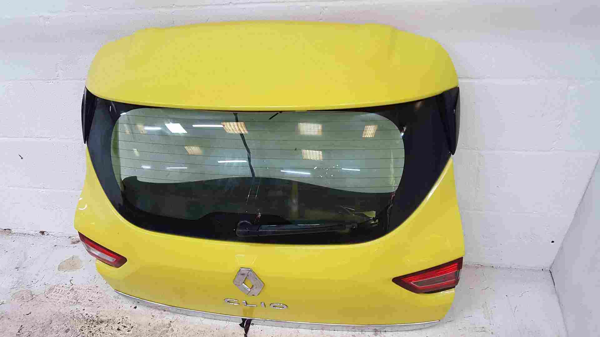 Thumb 3 Renault Clio MK4 2013-2019 Rear Tailgate Boot Yellow Ovenw
