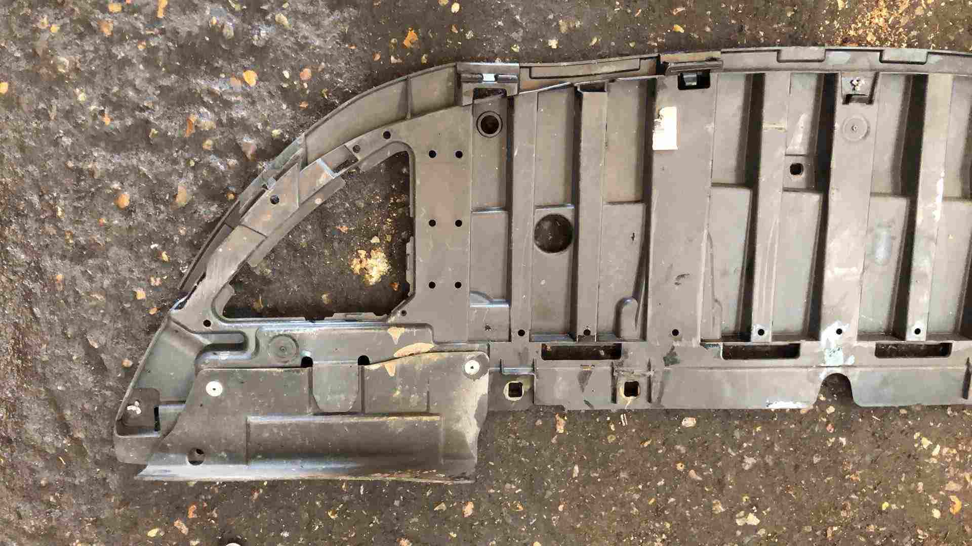 Thumb 3 Renault Clio MK4 2013-2019 Under Body Bumper Drip Tray Front 