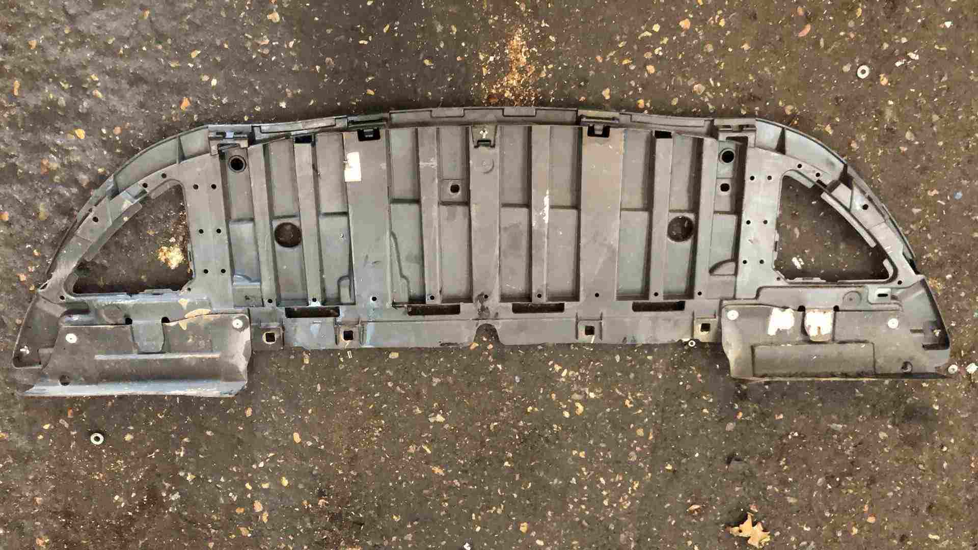 Renault Clio MK4 2013-2019 Under Body Bumper Drip Tray Front 