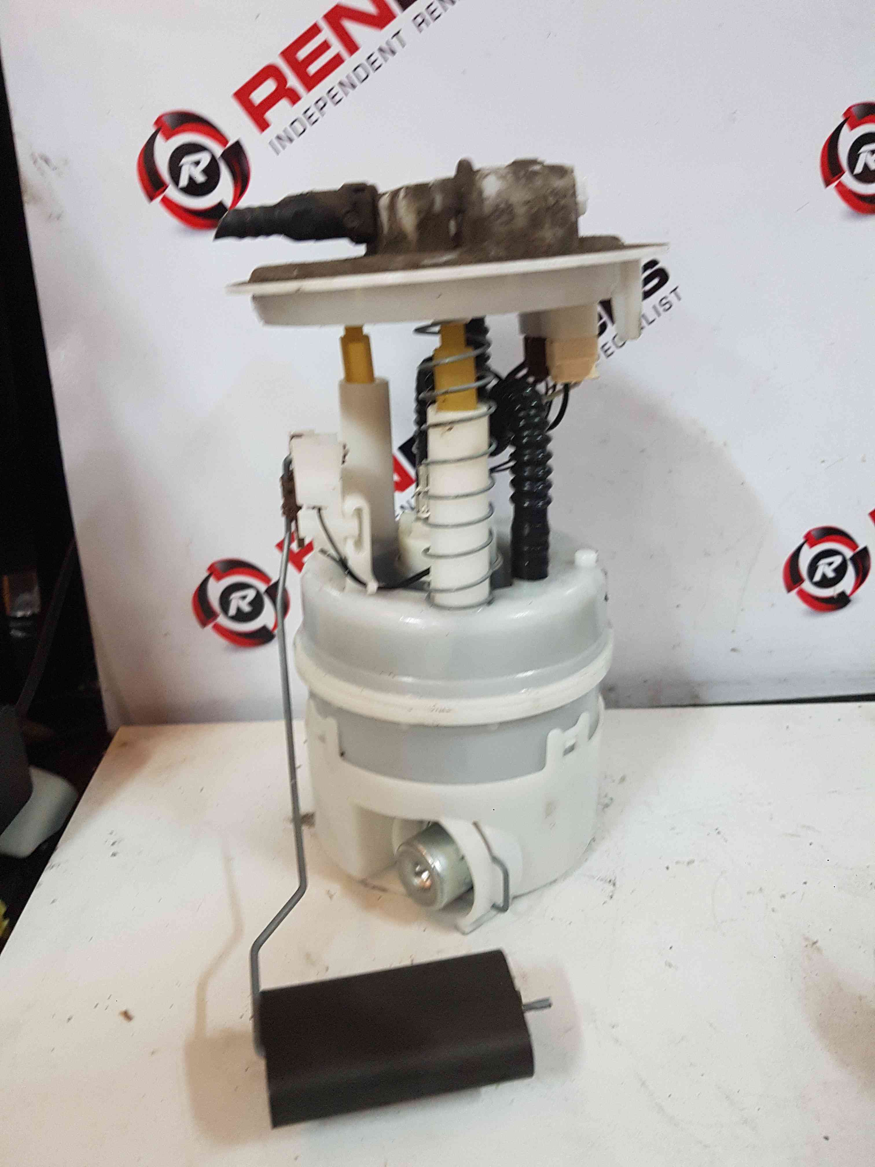 Thumb 5 Renault Clio MK4 2013-2016 1.2 16V Petrol Fuel Sender Unit 