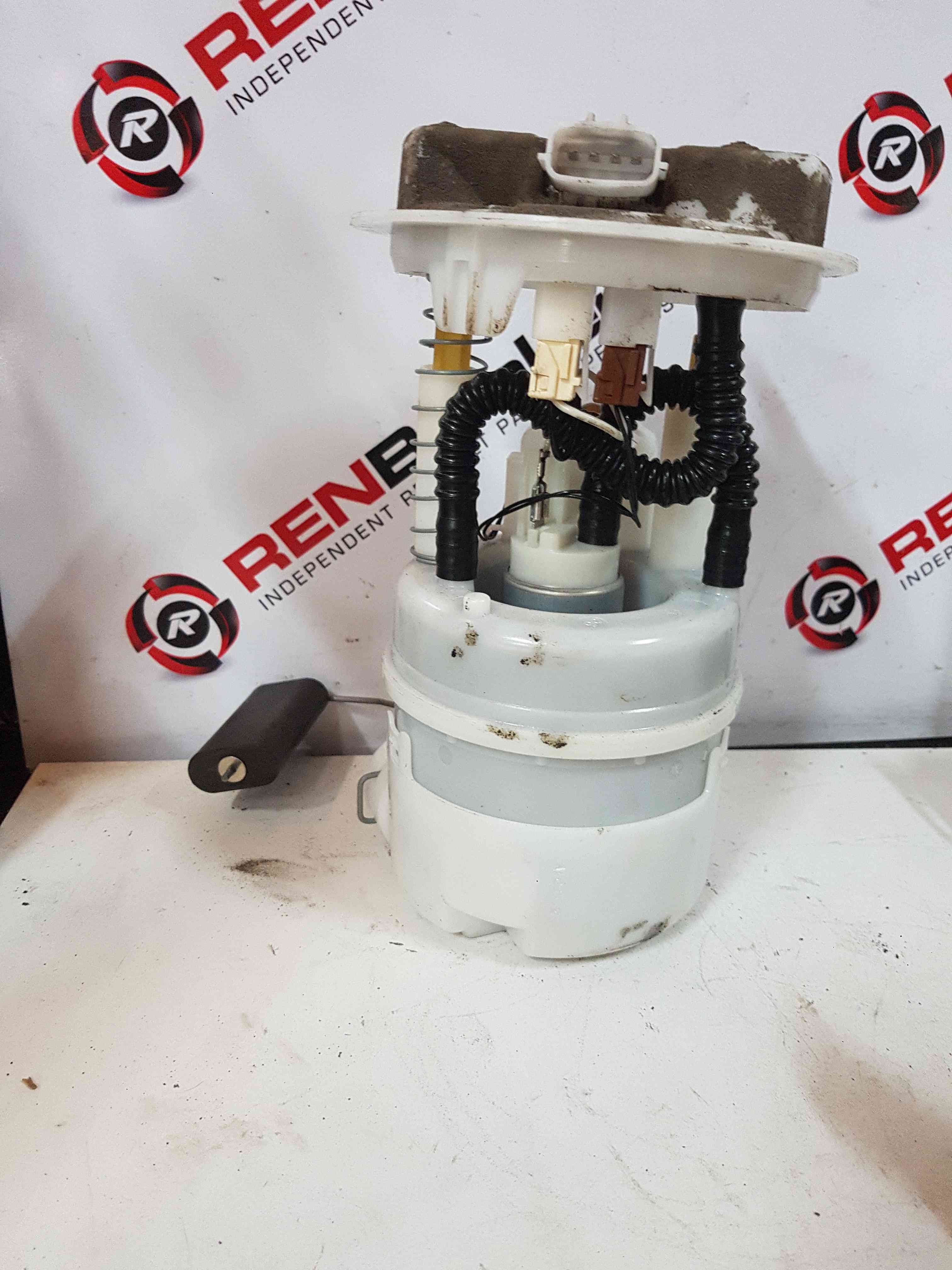 Thumb 7 Renault Clio MK4 2013-2016 1.2 16V Petrol Fuel Sender Unit 