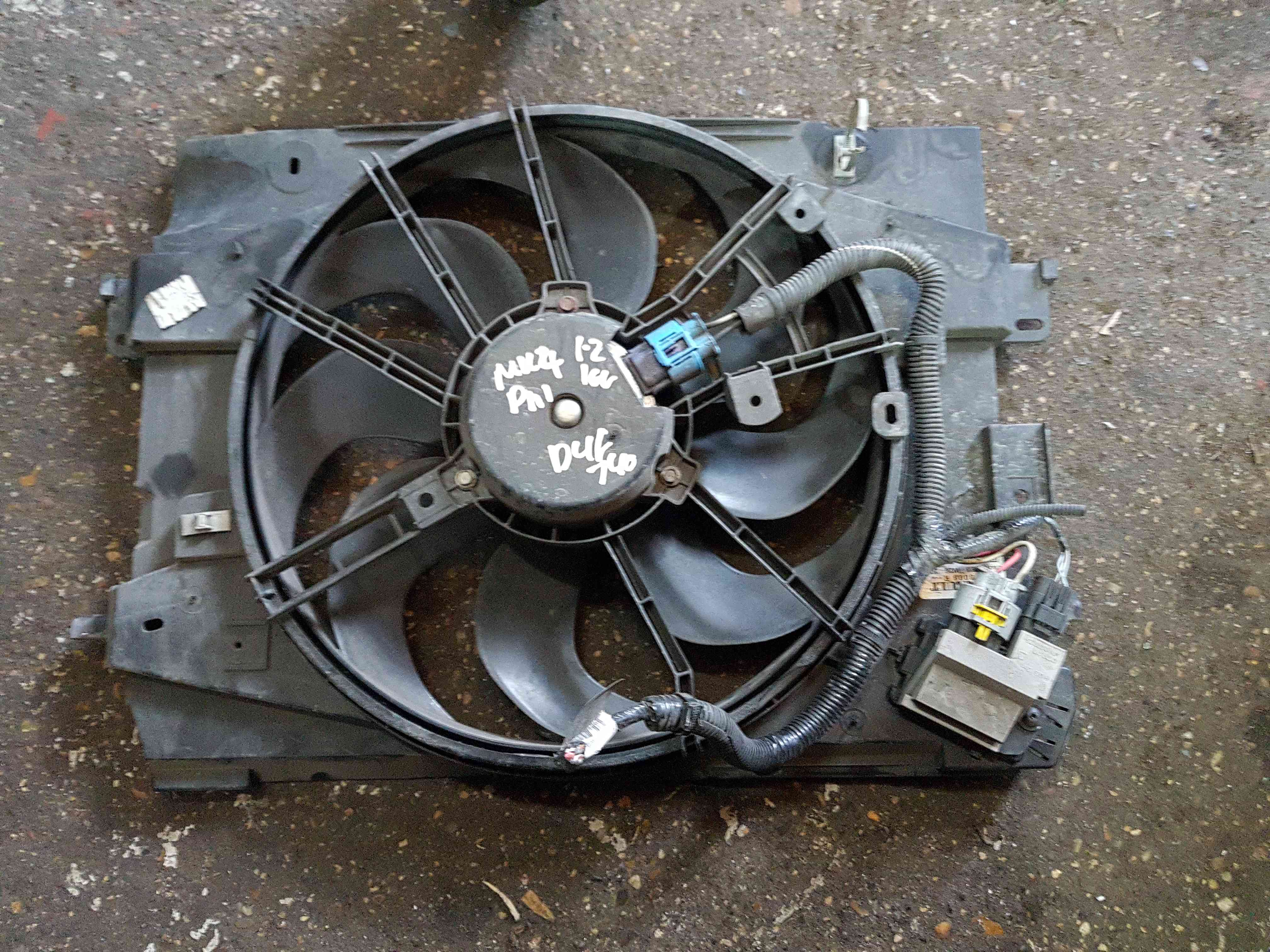 Thumb 2 Renault Clio MK4 2013-2016 1.2 16V Radiator Cooling FAN Unit 214818009R