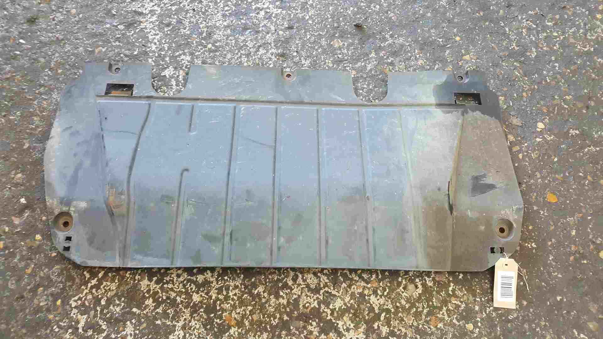Thumb 3 Renault Clio MK4 2013-2019 1.2 Engine Under Tray Guard 8200520829