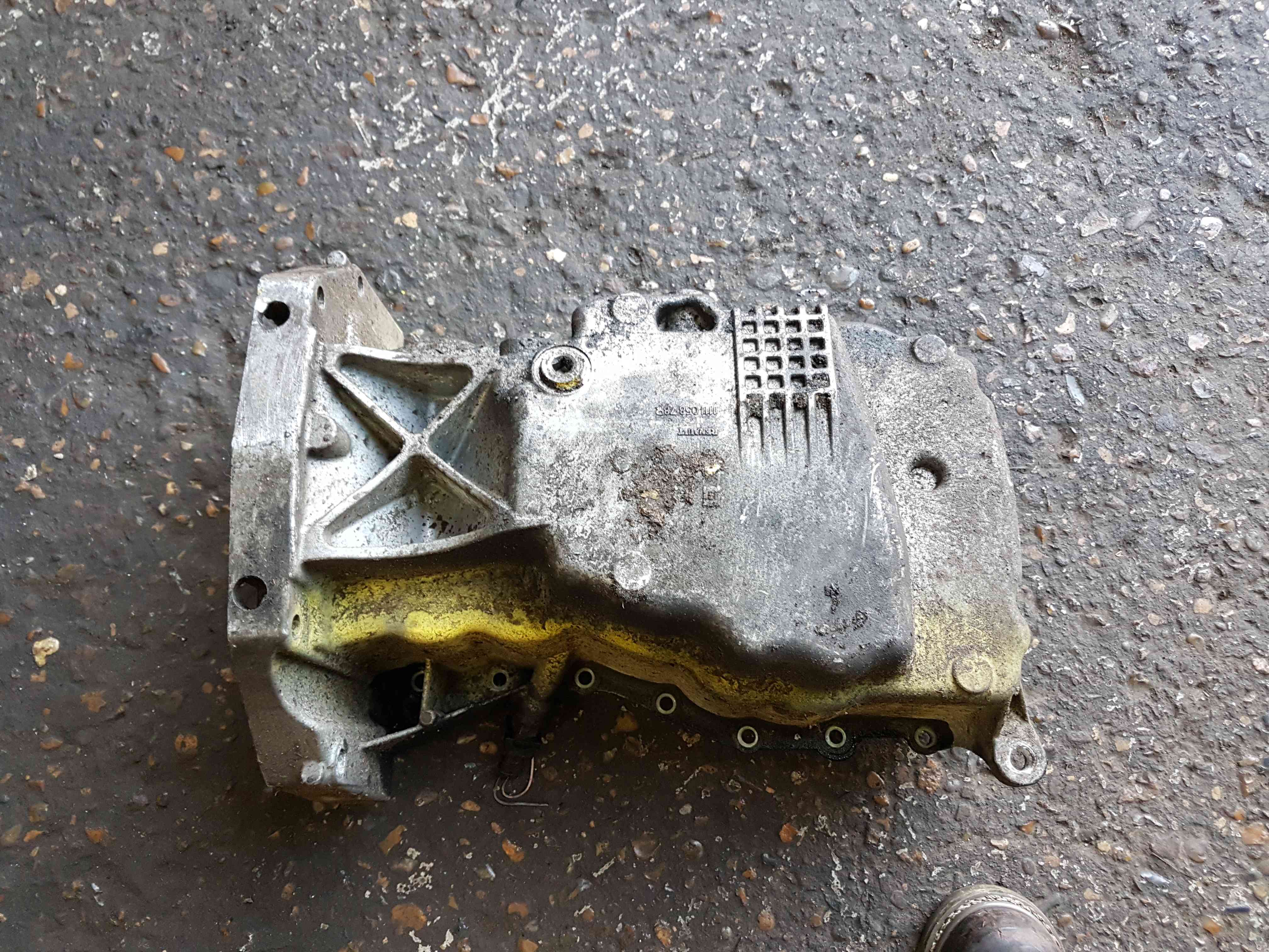 Thumb 3 Renault Clio MK4 2013-2016 1.5 Engine Sump K9K 628 111105878R
