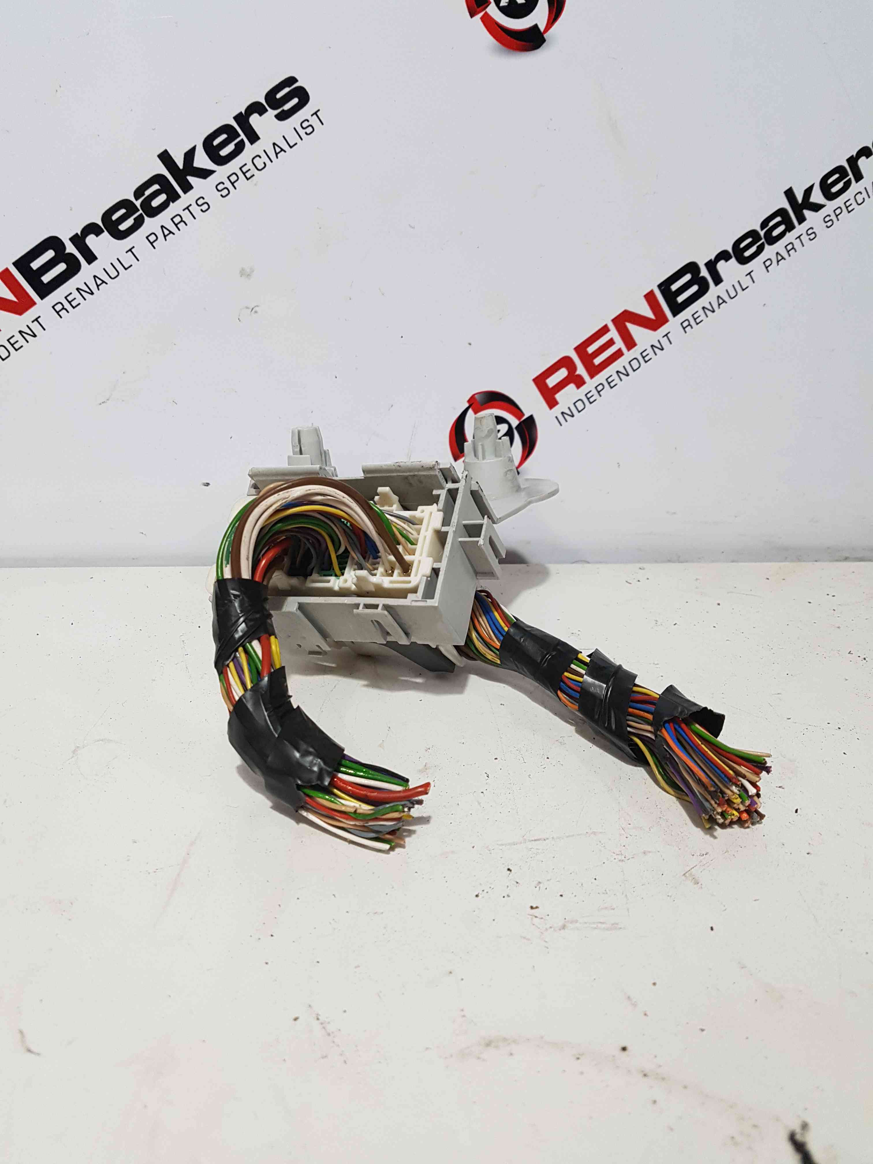 Thumb 2 Renault Clio MK4 2013-2016 CAR To Engine Loom Plug Connector 5Dr