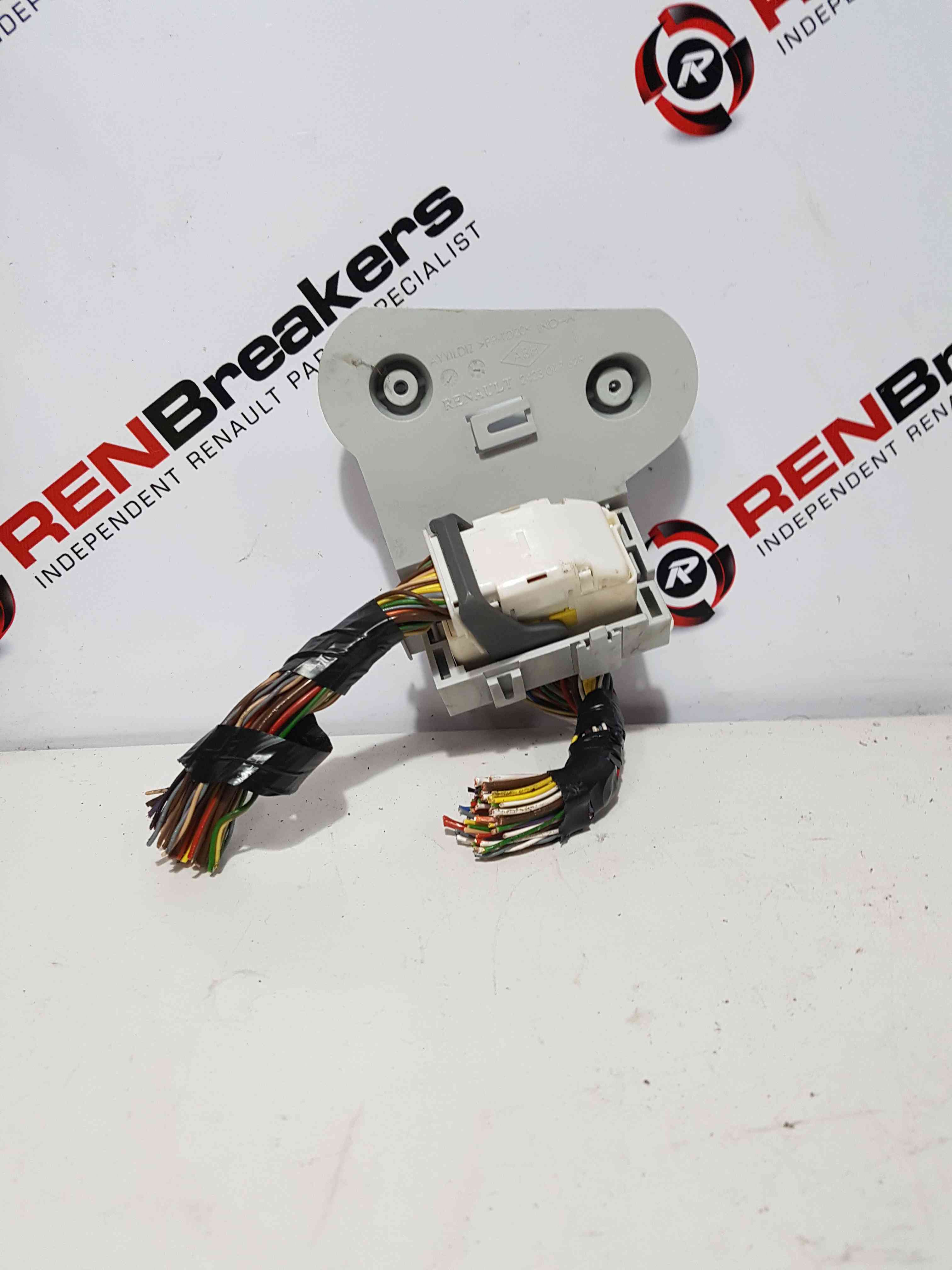 Thumb 7 Renault Clio MK4 2013-2016 CAR To Engine Loom Plug Connector 5Dr