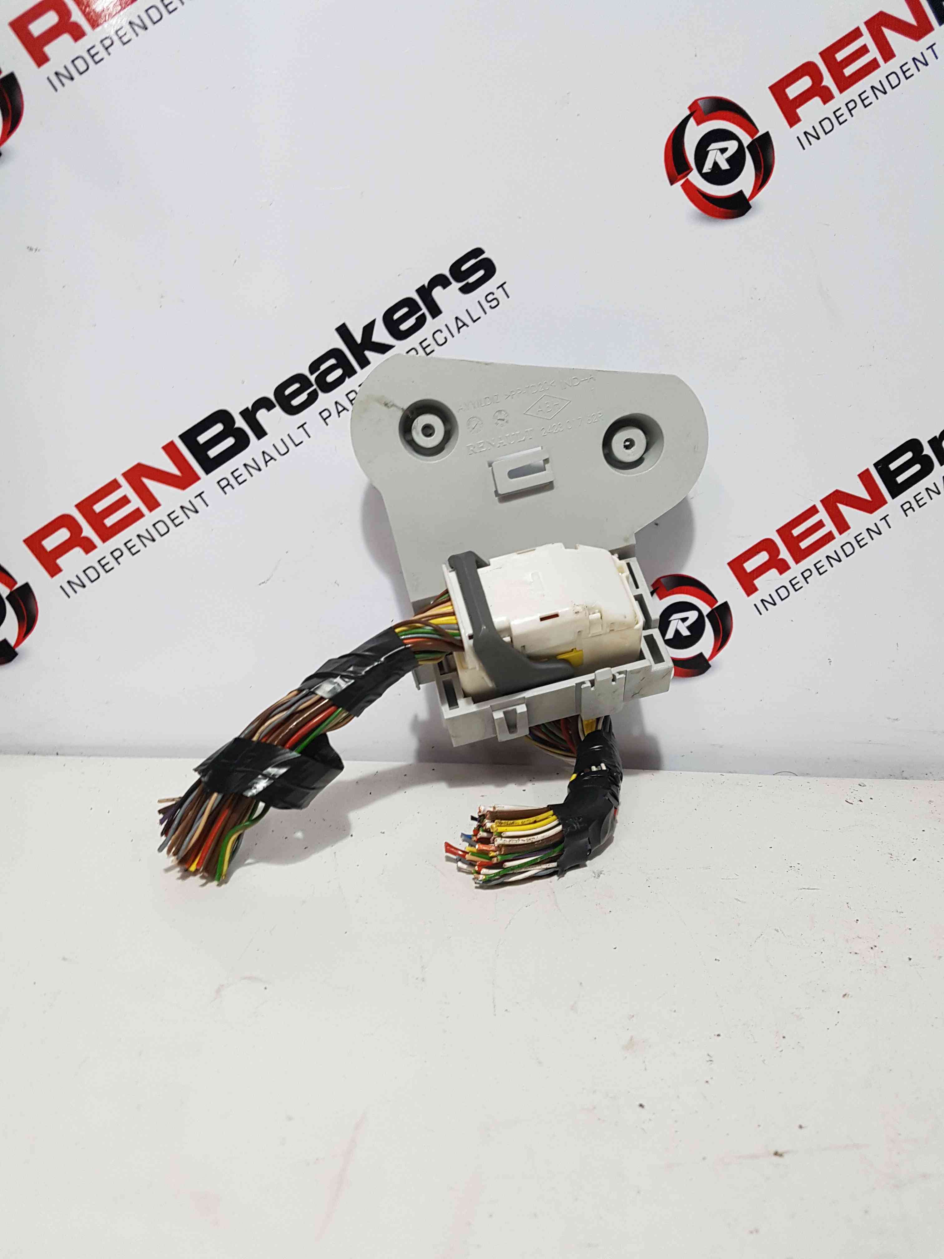 Thumb 8 Renault Clio MK4 2013-2016 CAR To Engine Loom Plug Connector 5Dr