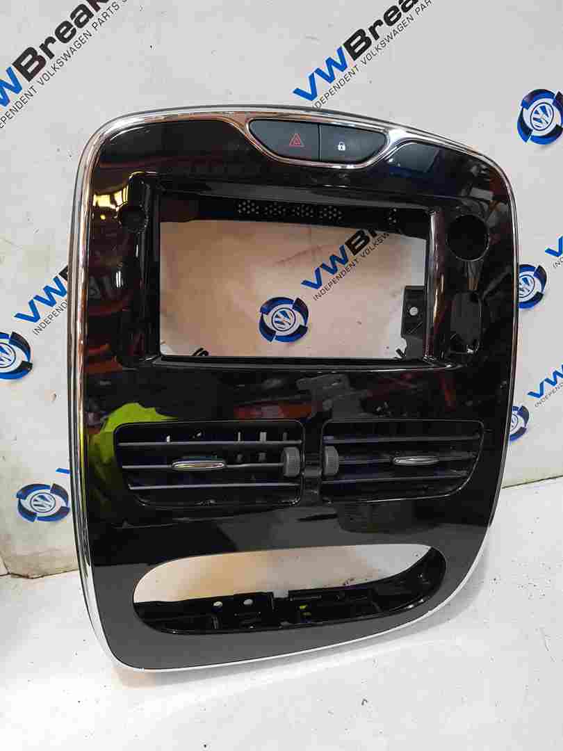 Thumb 4 Renault Clio MK4 2013-2016 Centre Dashboard Heater Display Surround Chrome Black