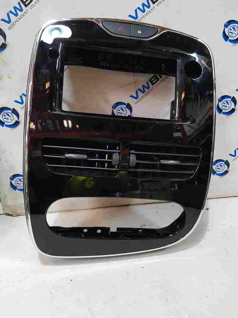 Thumb 10 Renault Clio MK4 2013-2016 Centre Dashboard Heater Display Surround Chrome Black