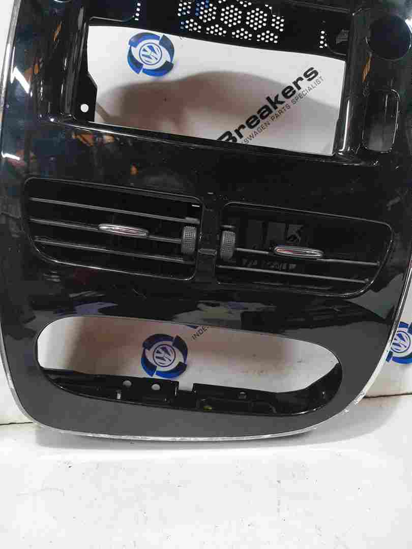 Thumb 7 Renault Clio MK4 2013-2016 Centre Dashboard Heater Display Surround Chrome Black