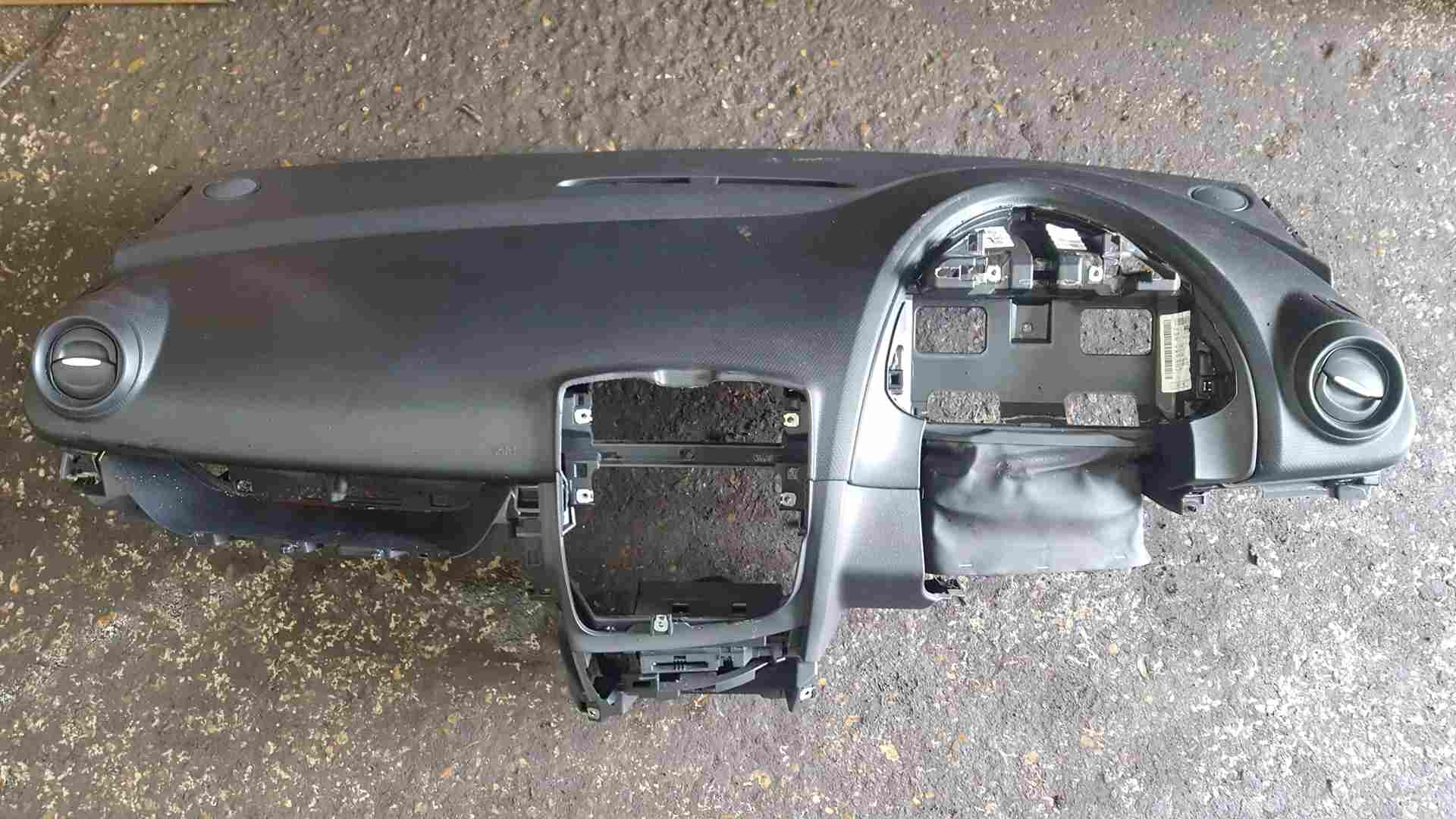 Thumb 2 Renault Clio MK4 2013-2016 Dashboard + Passenger Airbag 985258554R 081001012R
