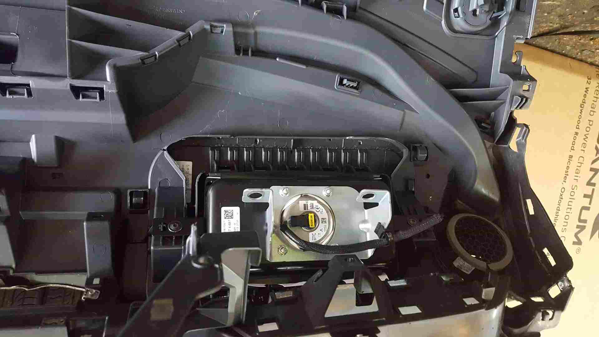 Thumb 3 Renault Clio MK4 2013-2016 Dashboard + Passenger Airbag 985258554R 081001012R