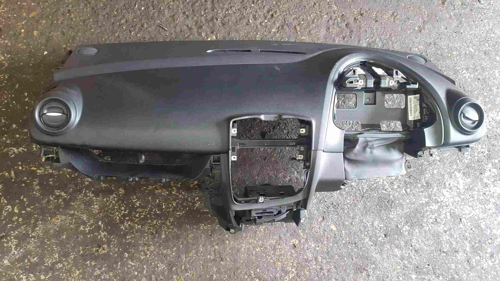 Thumb 5 Renault Clio MK4 2013-2016 Dashboard + Passenger Airbag 985258554R 081001012R
