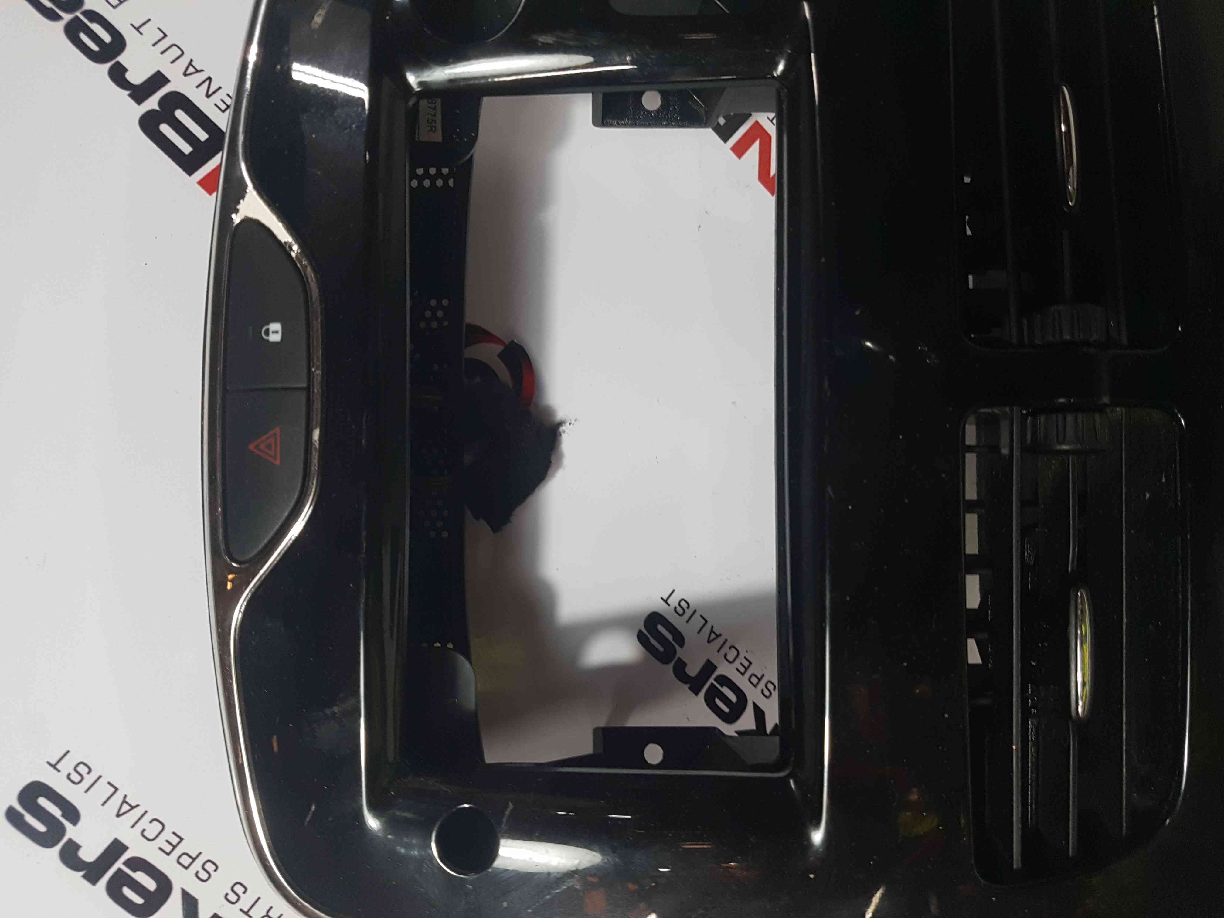 Thumb 5 Renault Clio MK4 2013-2016 Dashboard Centre Heater Controls Surround Gloss Black