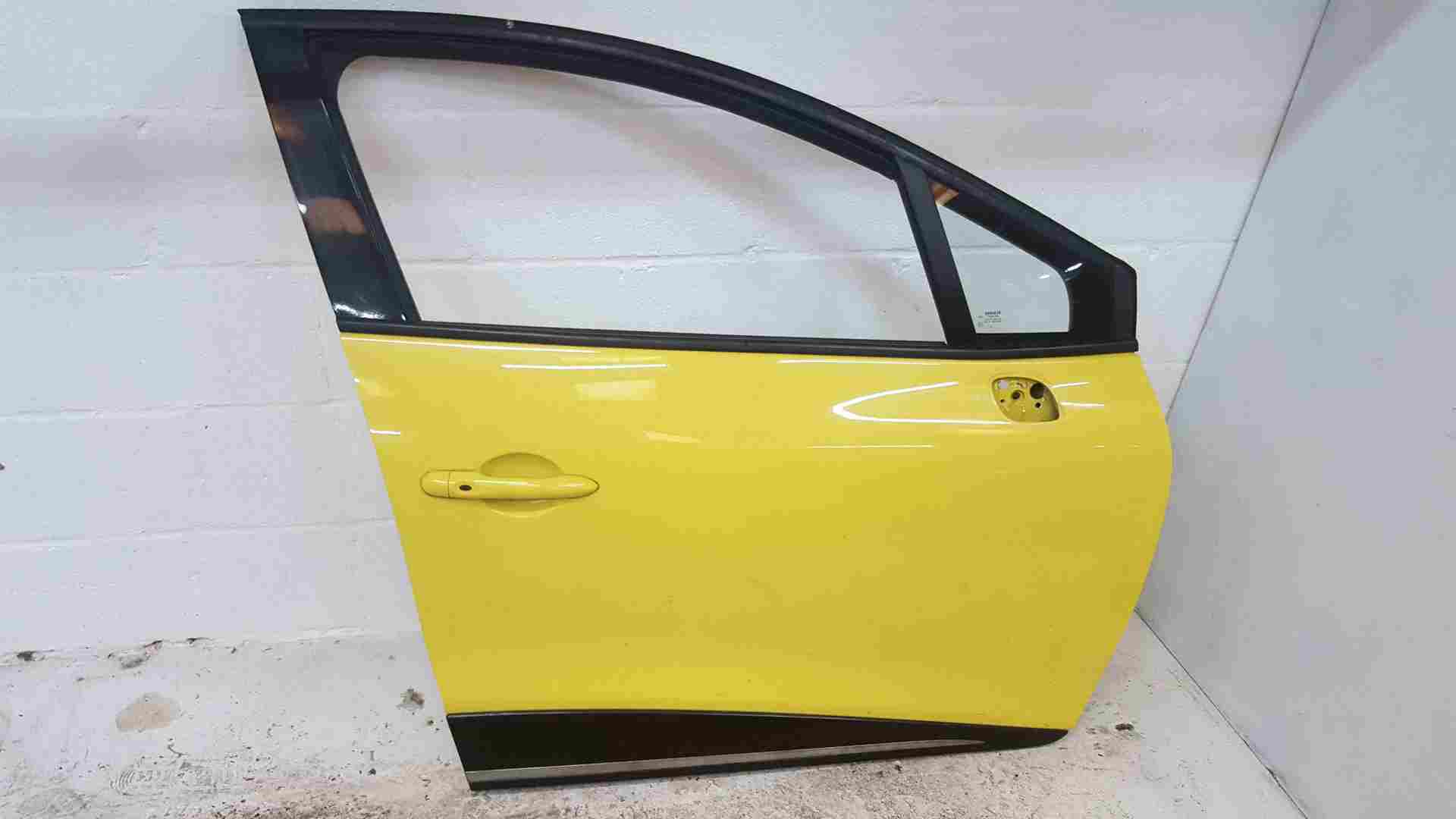 Thumb 2 Renault Clio MK4 2013-2019 Drivers OSF Front Door Yellow Ovenw
