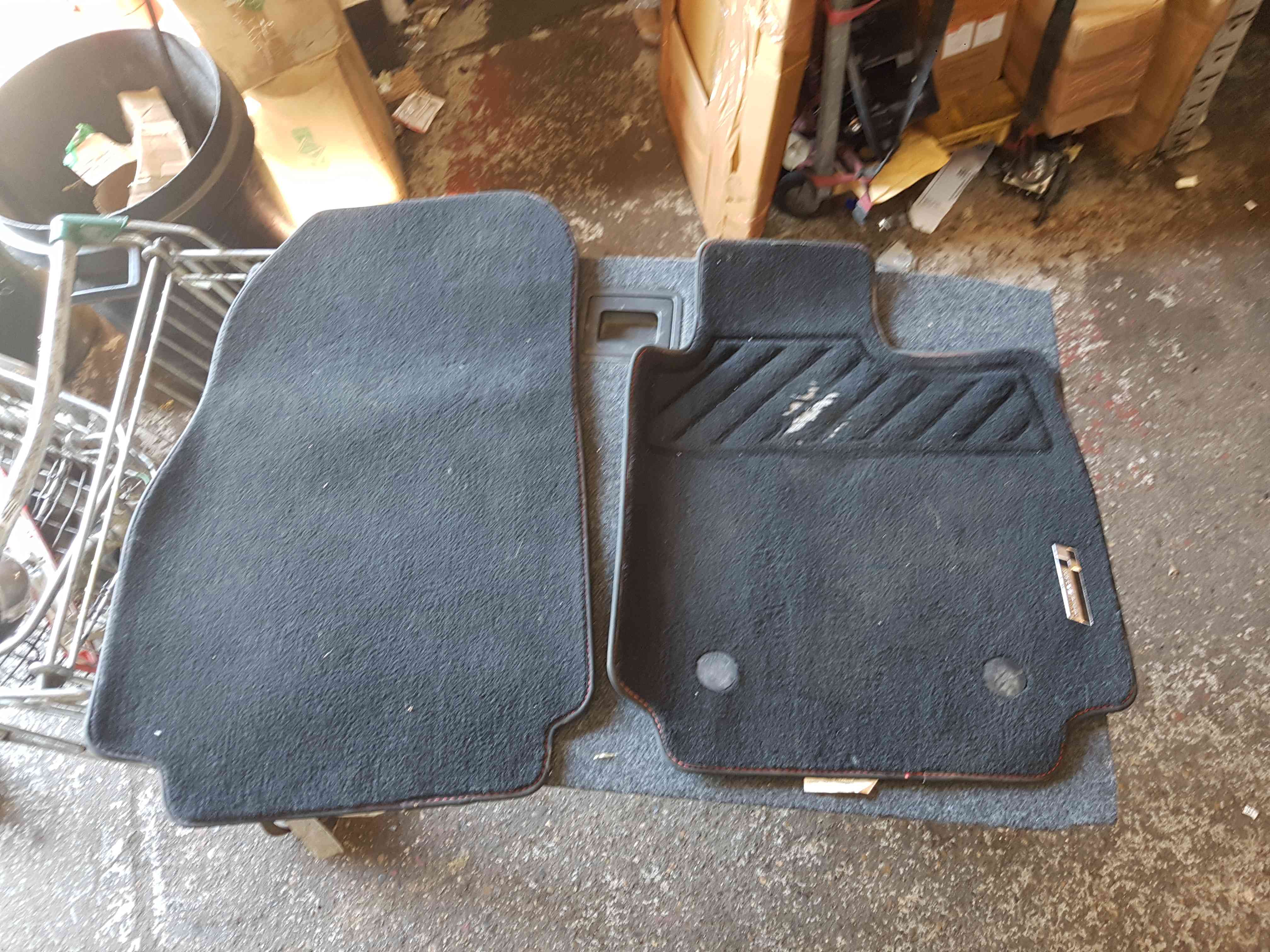 Thumb 3 Renault Clio MK4 2013-2016 Floor Carpet Mats Front Driver Passenger WORN