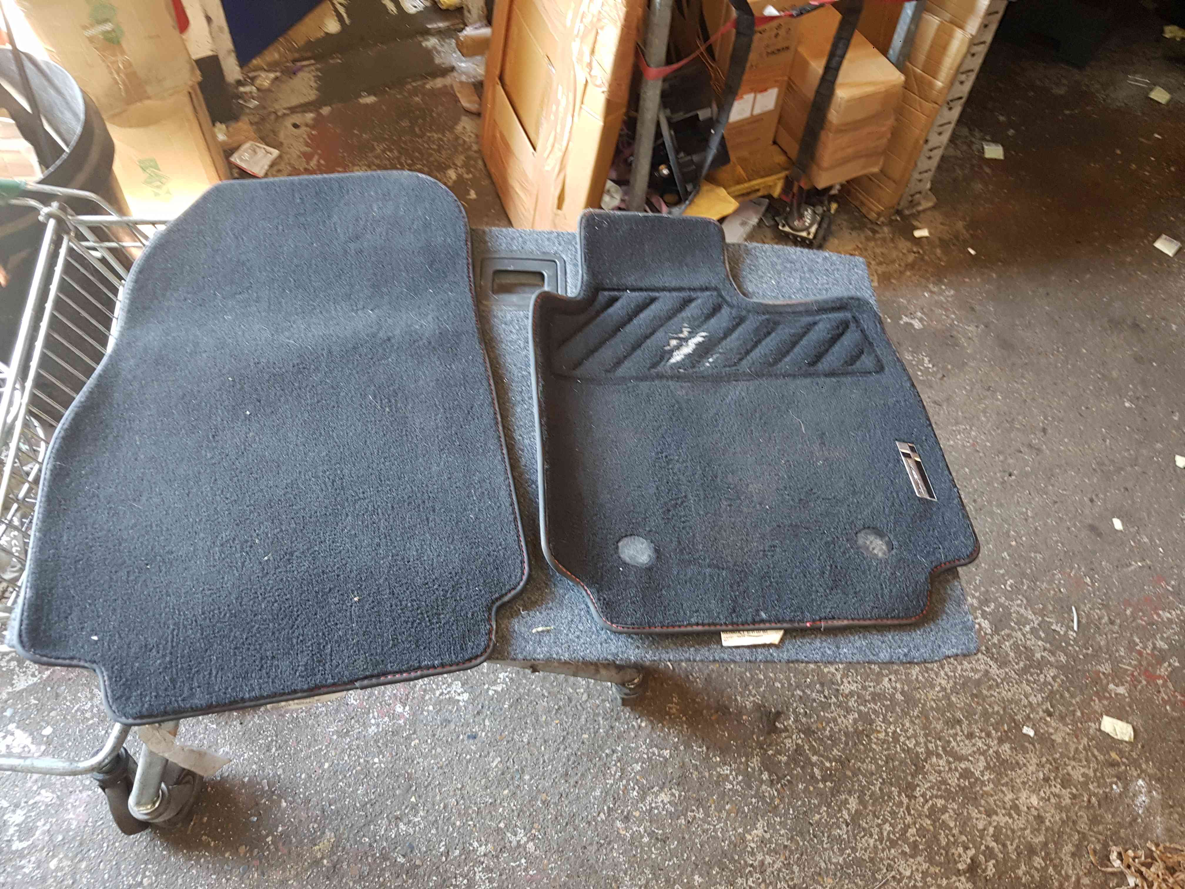 Thumb 8 Renault Clio MK4 2013-2016 Floor Carpet Mats Front Driver Passenger WORN
