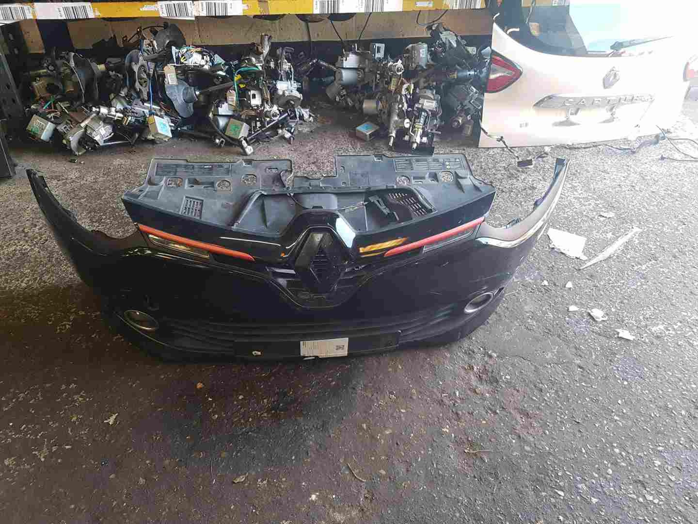 Renault Clio MK4 2013-2016 Front Bumper Black Tegne