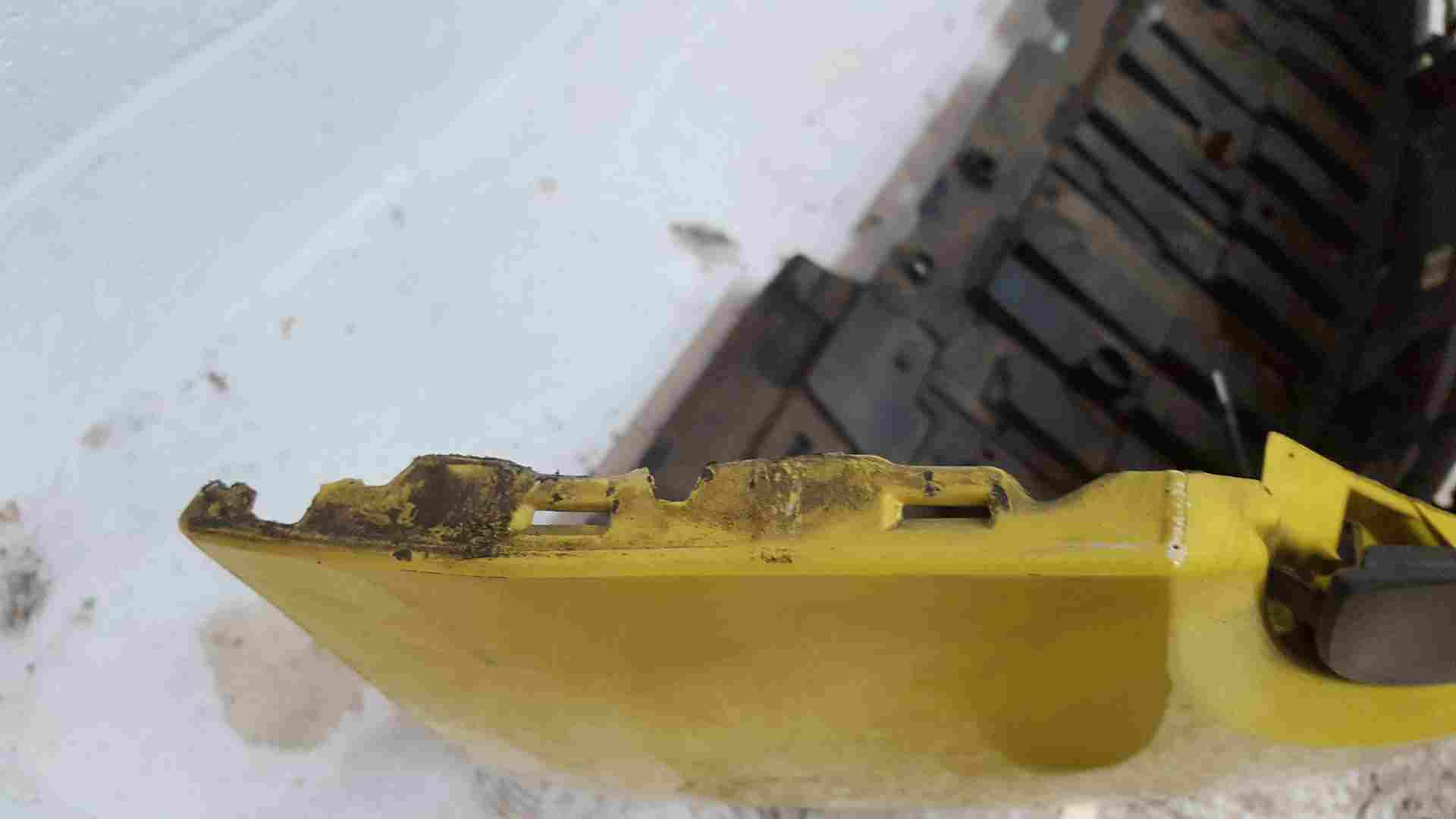 Thumb 7 Renault Clio MK4 2013-2019 Front Bumper Yellow Ovenw Damaged 
