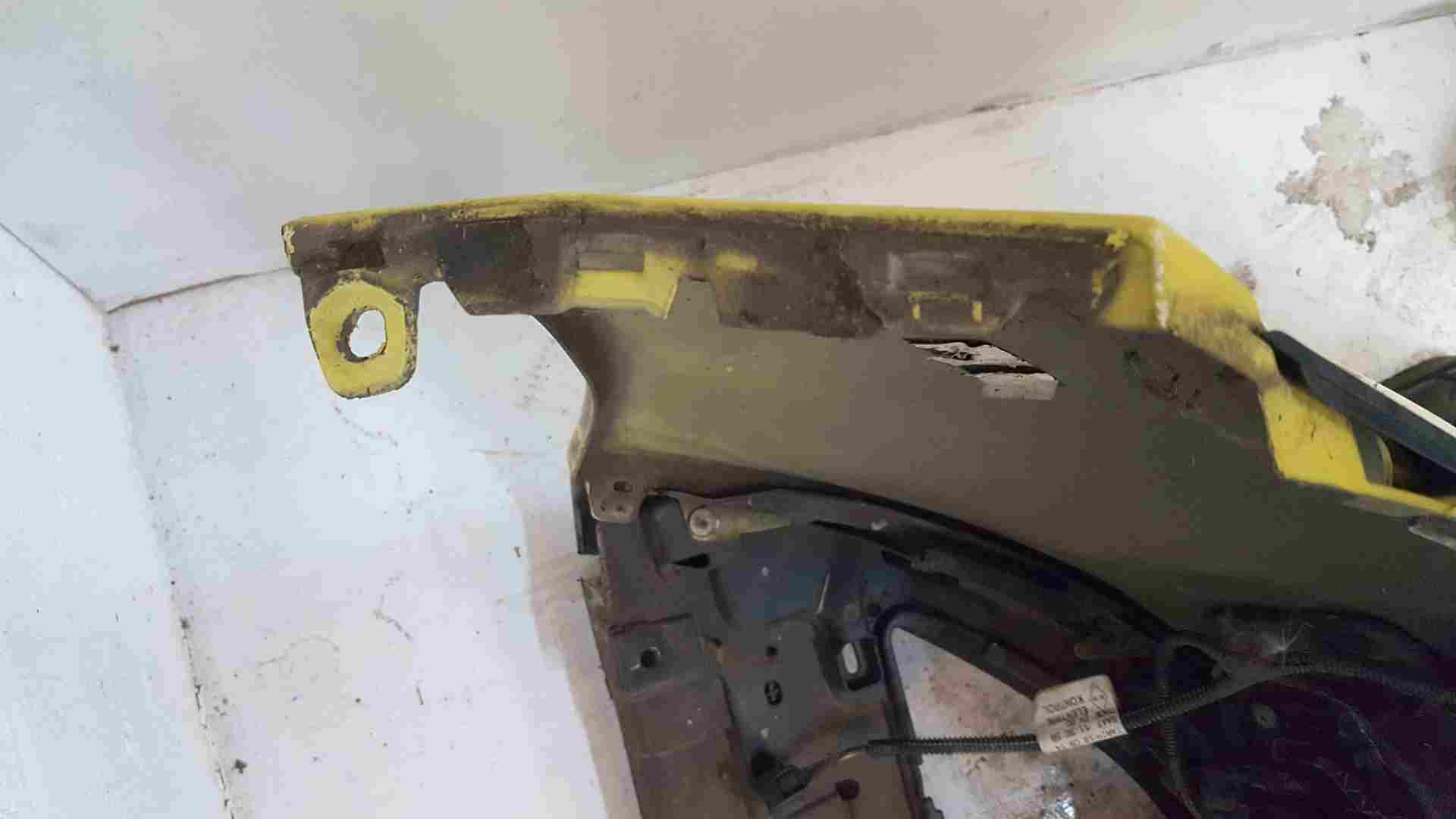 Thumb 9 Renault Clio MK4 2013-2019 Front Bumper Yellow Ovenw Damaged 