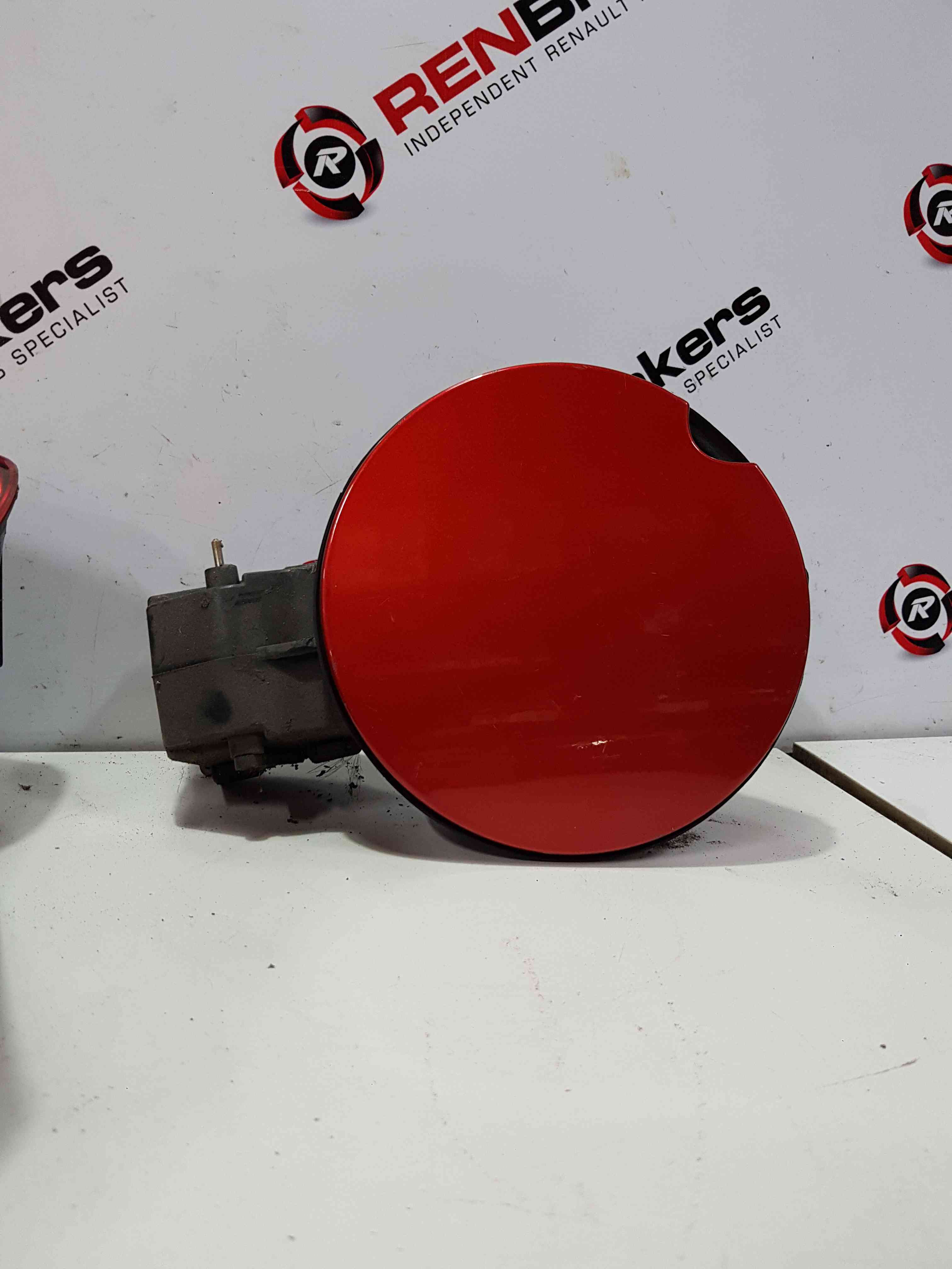 Thumb 3 Renault Clio MK4 2013-2016 Fuel Flap Cover RED Tennp Rs Sport