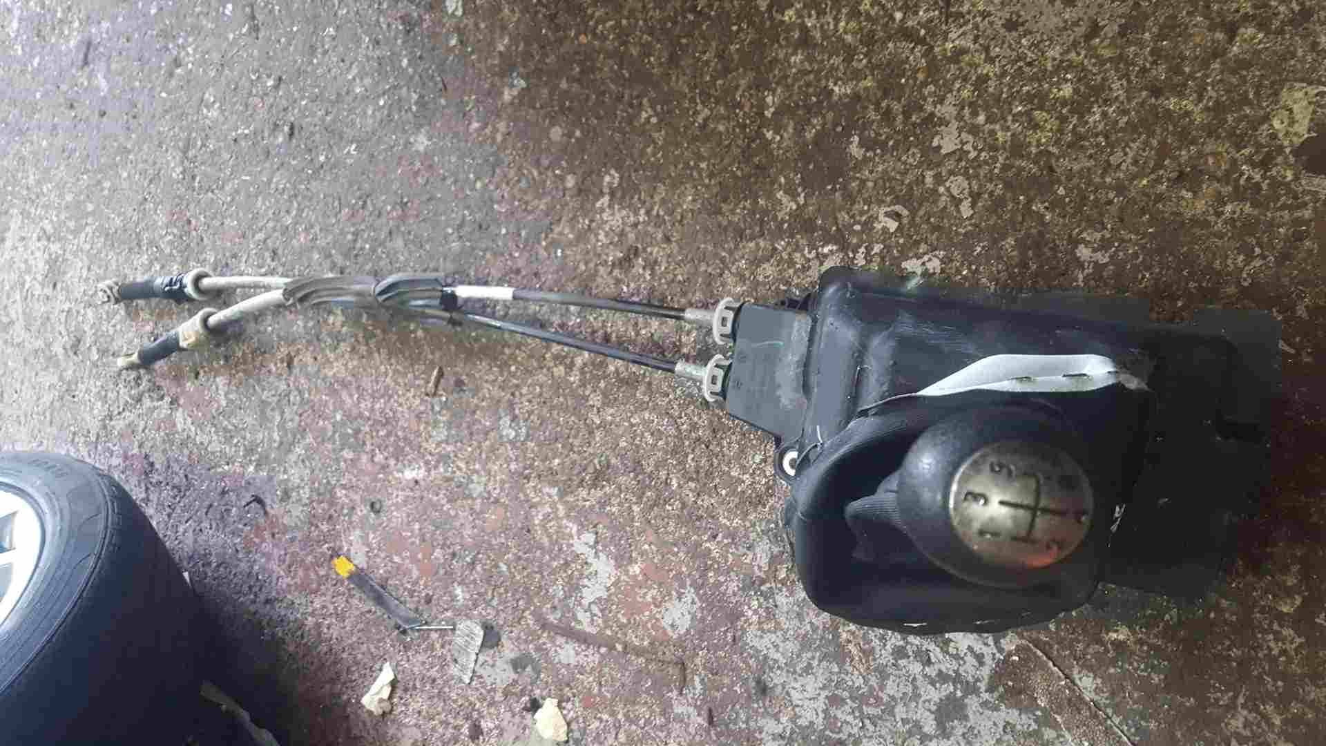 Thumb 4 Renault Clio MK4 2013-2019 Gearstick Mechanism + Cables 349014605R Worn
