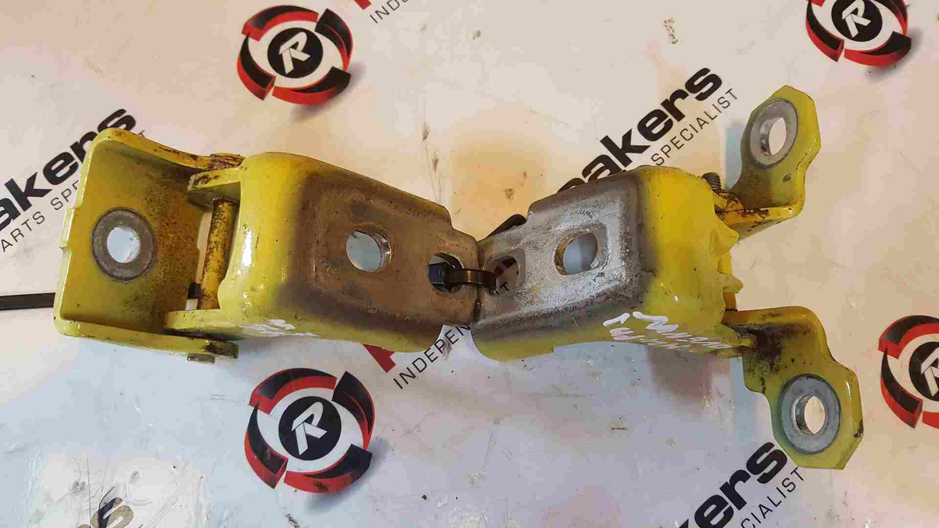 Thumb 3 Renault Clio MK4 2013-2019 Passenger NSF Front Door Hinges Yellow Ovenw