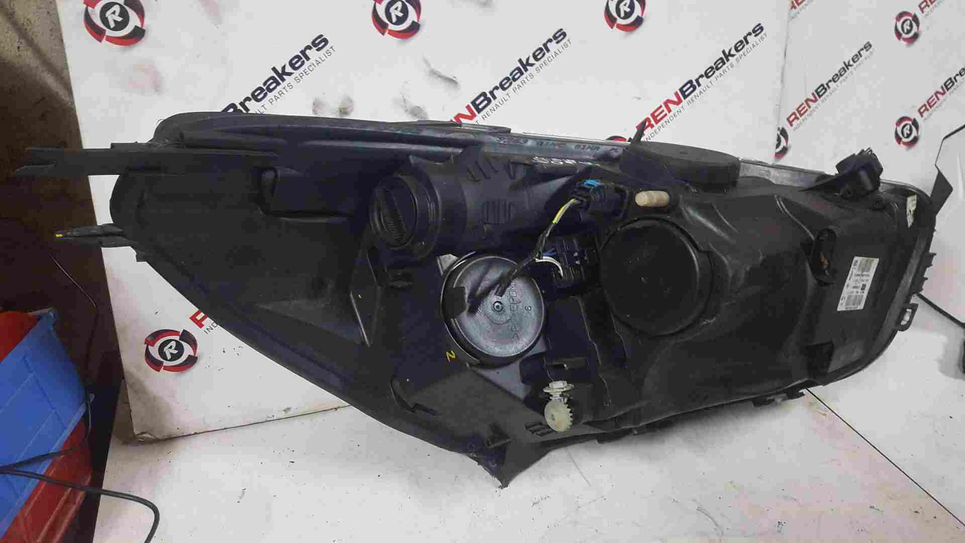 Thumb 5 Renault Clio MK4 2013-2016 Passenger NSF Front Headlight Spares Black   Chrome