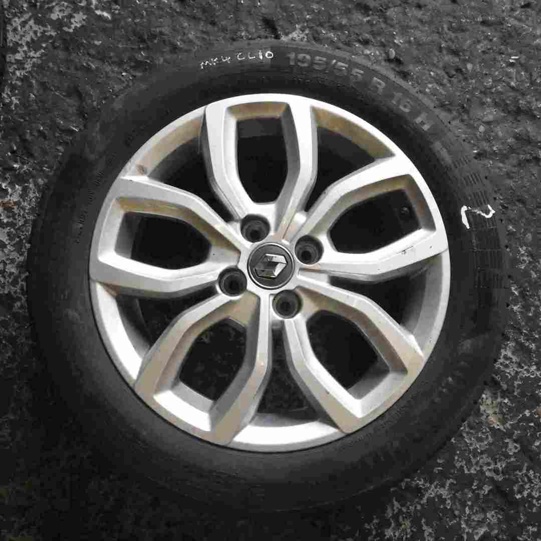 Renault Clio MK4 2013-2019 Alloy Wheel + Tyre 195 55 16 8m Tread 403002742R