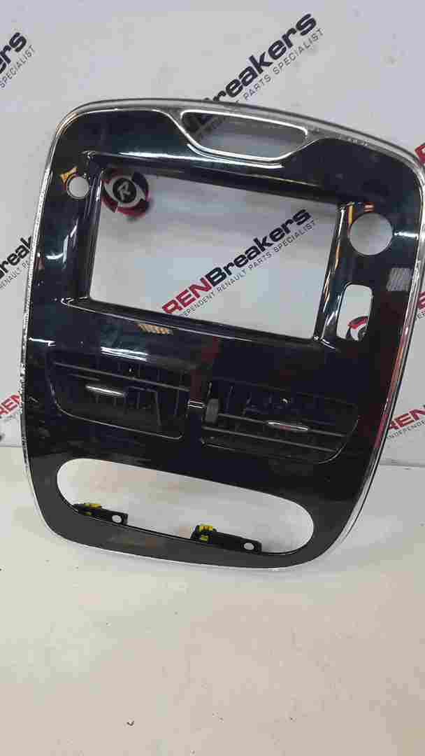 Renault Clio MK4 2013-2019 Centre Dashboard Trim Vent Gloss Black Surround