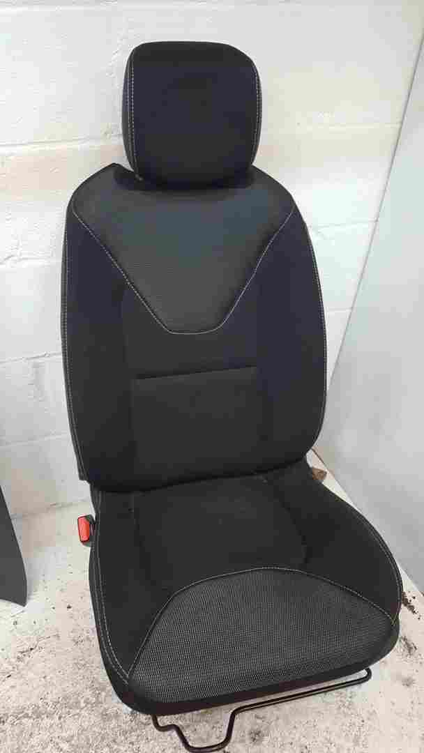 Thumb 5 Renault Clio MK4 2013-2019 Passenger NSF Front Seat Chair 5Dr Black Ab + Buckle