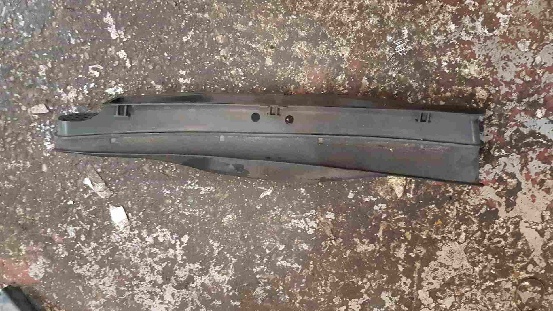 Thumb 3 Renault Clio MK4 2013-2018 0.9 1.2 1.5 DCI Radiator Intercooler AIR Duct Scoop