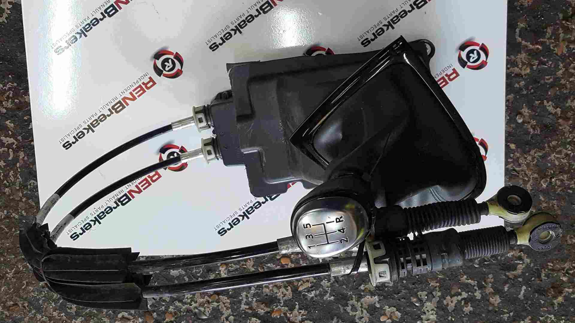 Renault Clio MK4 2013-2018 5 Speed Gearstick Mechanism Shifter + Gloss Surround
