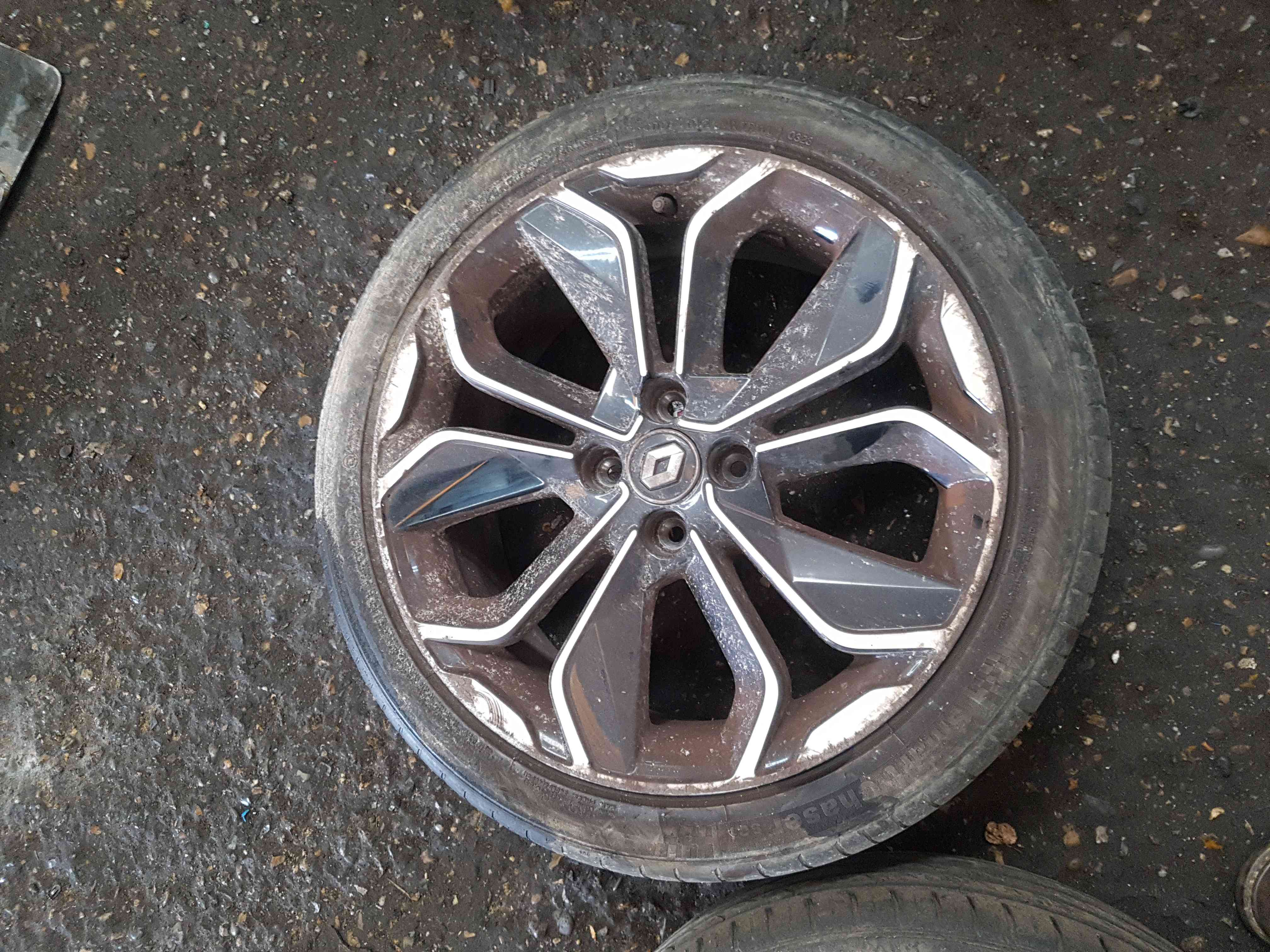 Thumb 3 Renault Clio MK4 2013-2018 Alloy Wheel Optemic 403001878R 17Inch 2/5 205 45 17