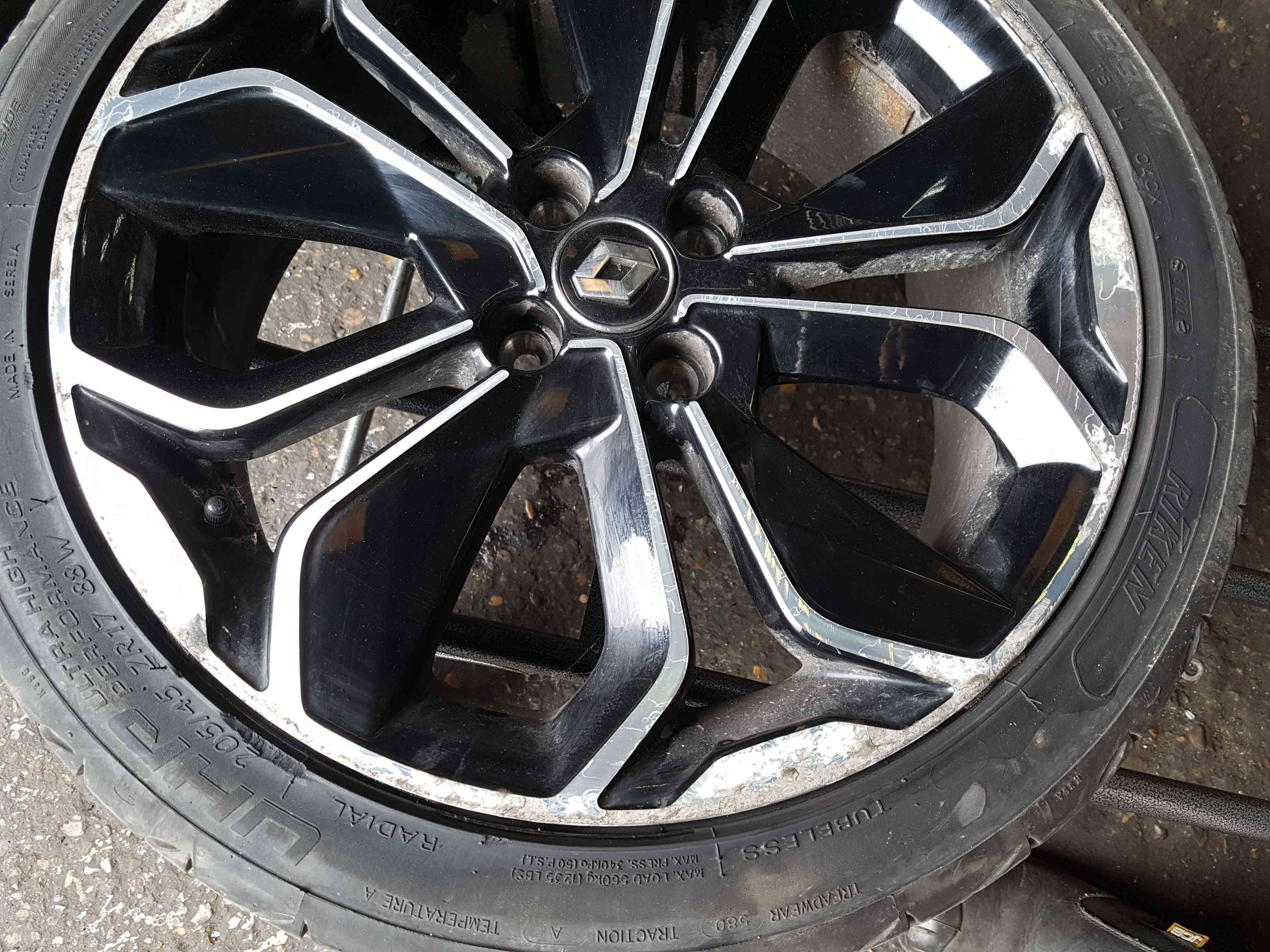 Thumb 2 Renault Clio MK4 2013-2018 Alloy Wheel Optemic 403001878R 17Inch 3/5 205 45 17