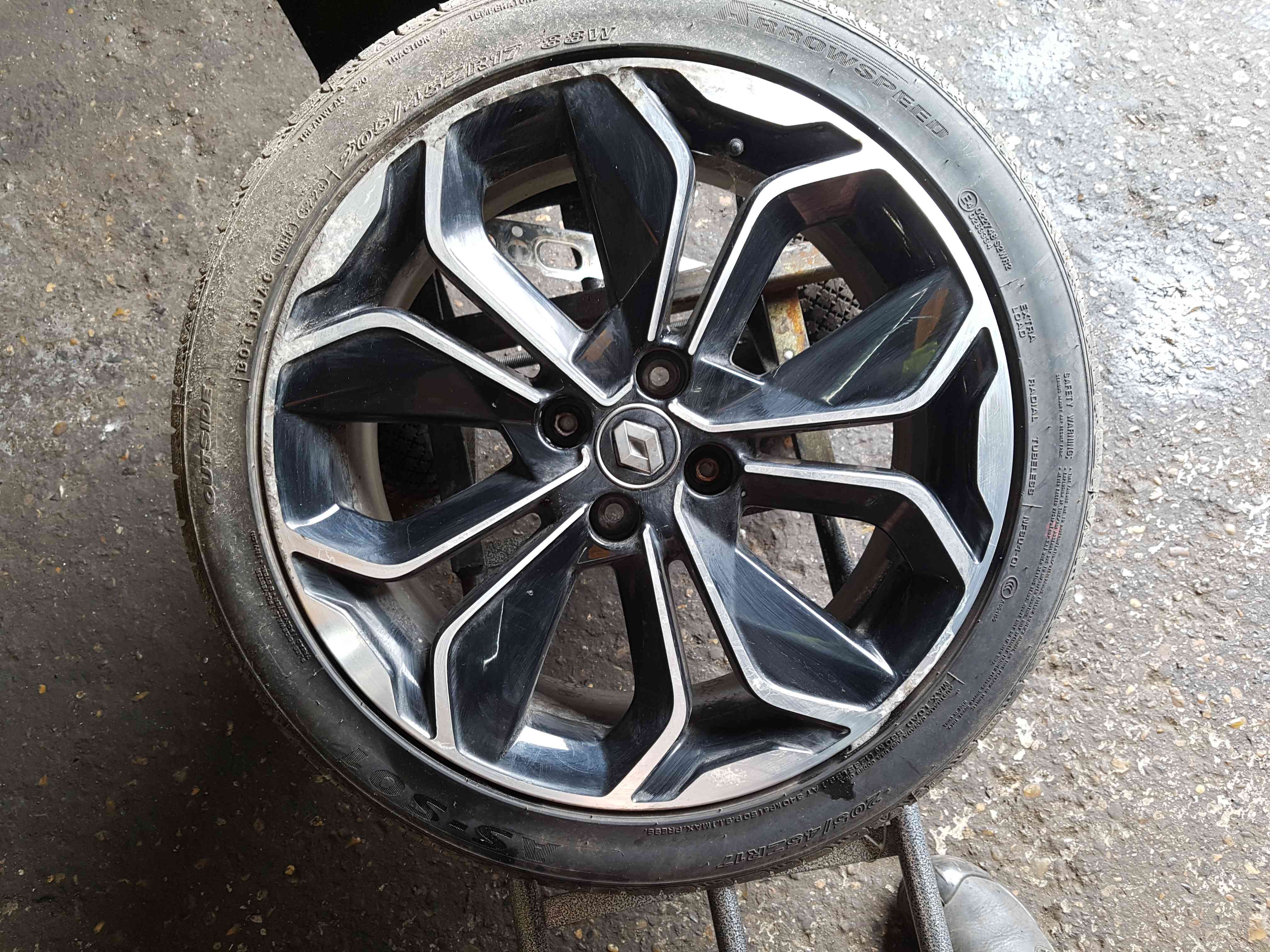 Renault Clio MK4 2013-2018 Alloy Wheel Optemic 403001878R 17Inch 3/5 205 45 17