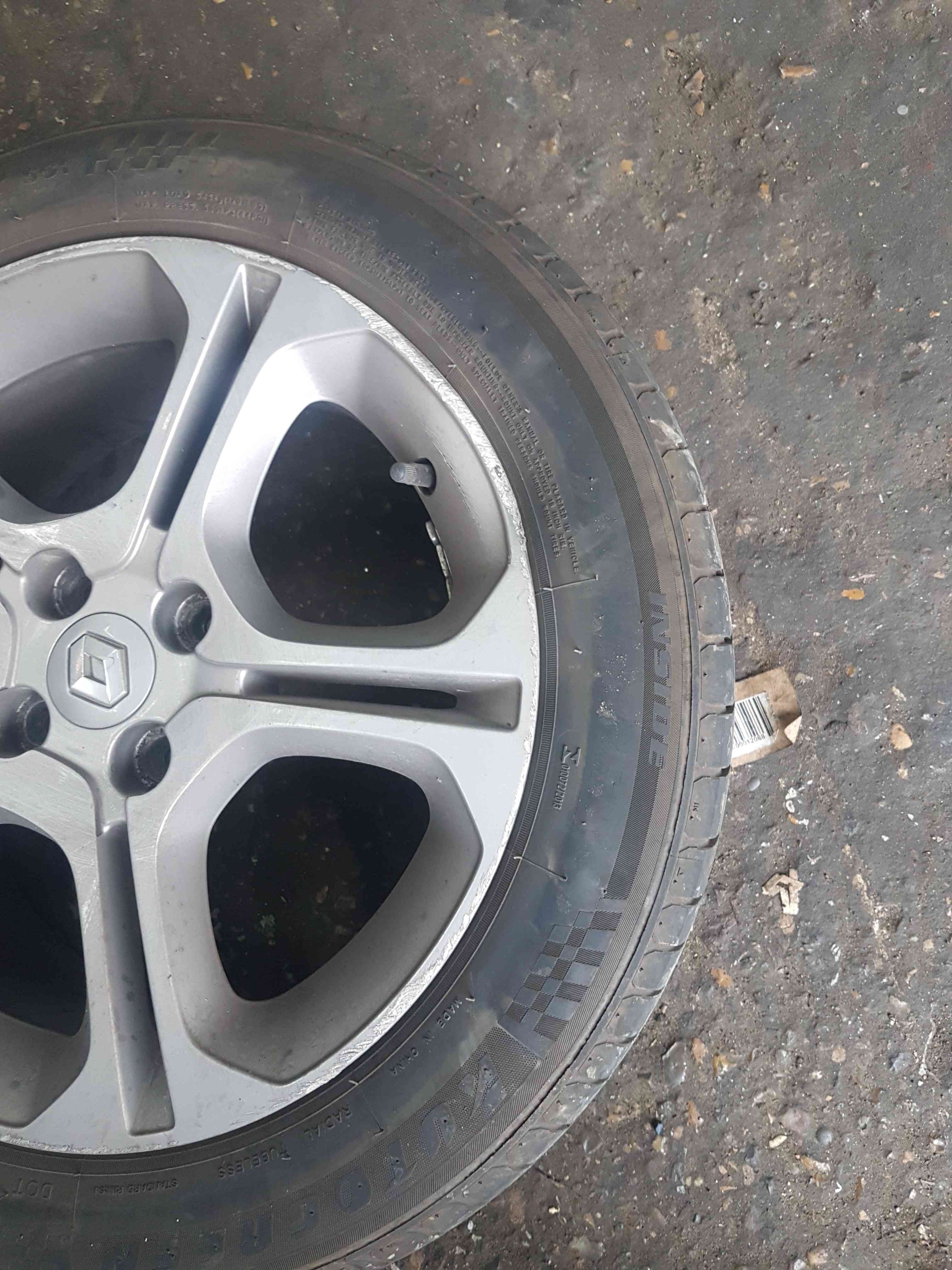 Thumb 2 Renault Clio MK4 2013-2018 Alloy Wheels 16Inch 403004666R 4/5 Serdar