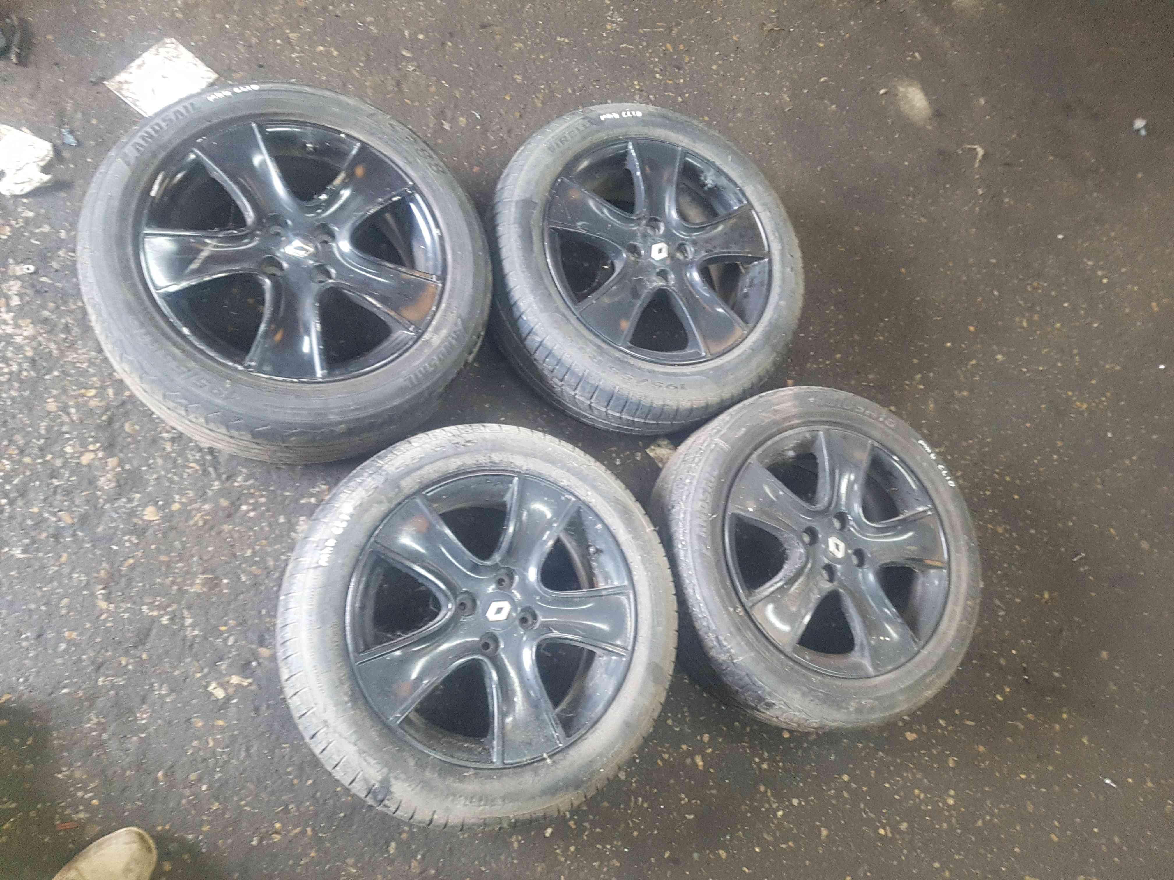 Renault Clio MK4 2013-2018 Alloy Wheels SET X4 16Inch Passion Black 3/5