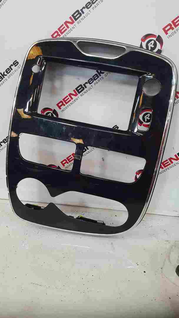 Renault Clio MK4 2013-2018 Centre Surround Black Chrome Climate