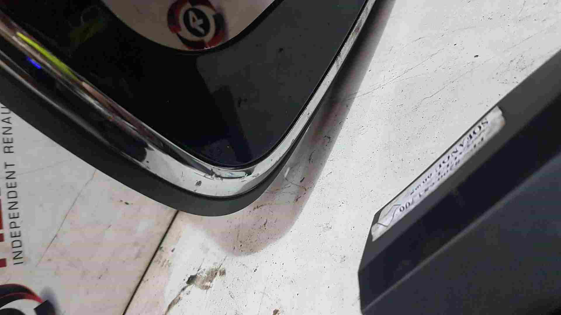 Thumb 6 Renault Clio MK4 2013-2018 Centre Vents Heater Surround Gloss Black 682600069R