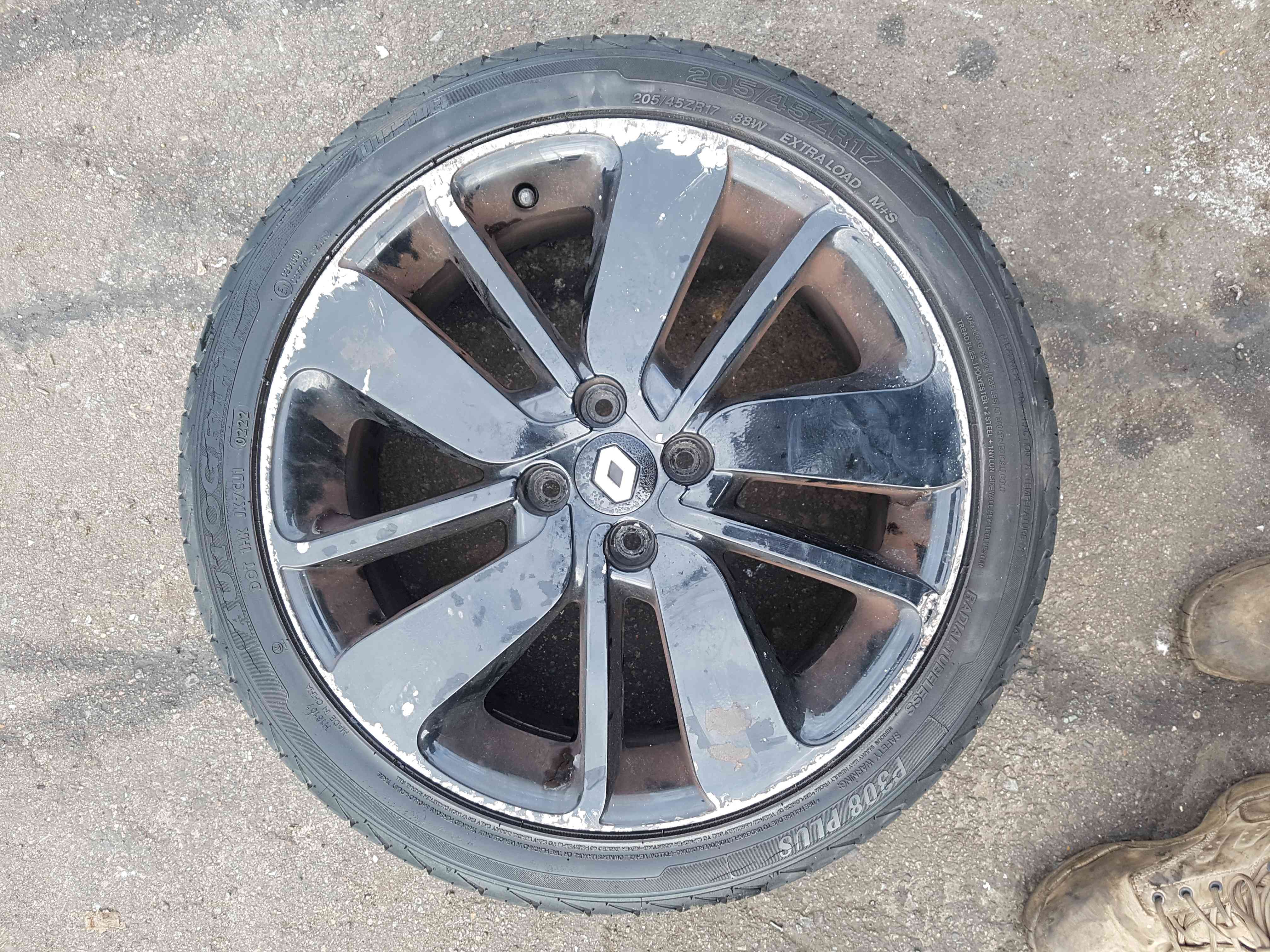 Thumb 9 Renault Clio MK4 2013-2018 Drenalic Alloy Wheel Black 3/5 17Inch