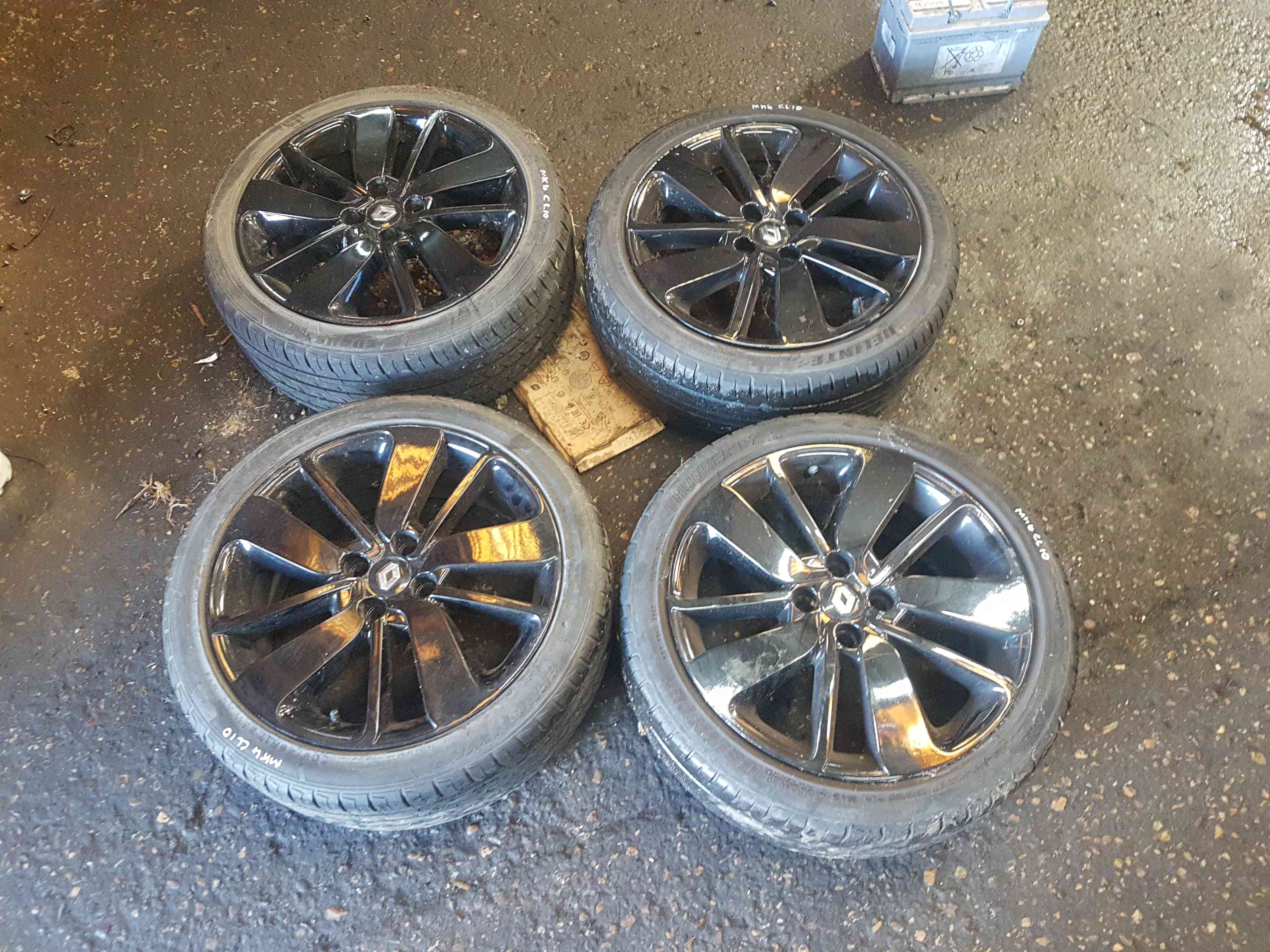 Thumb 2 Renault Clio MK4 2013-2018 Drenalic Alloy Wheels SET X4 17Inch 403006755R 4/5