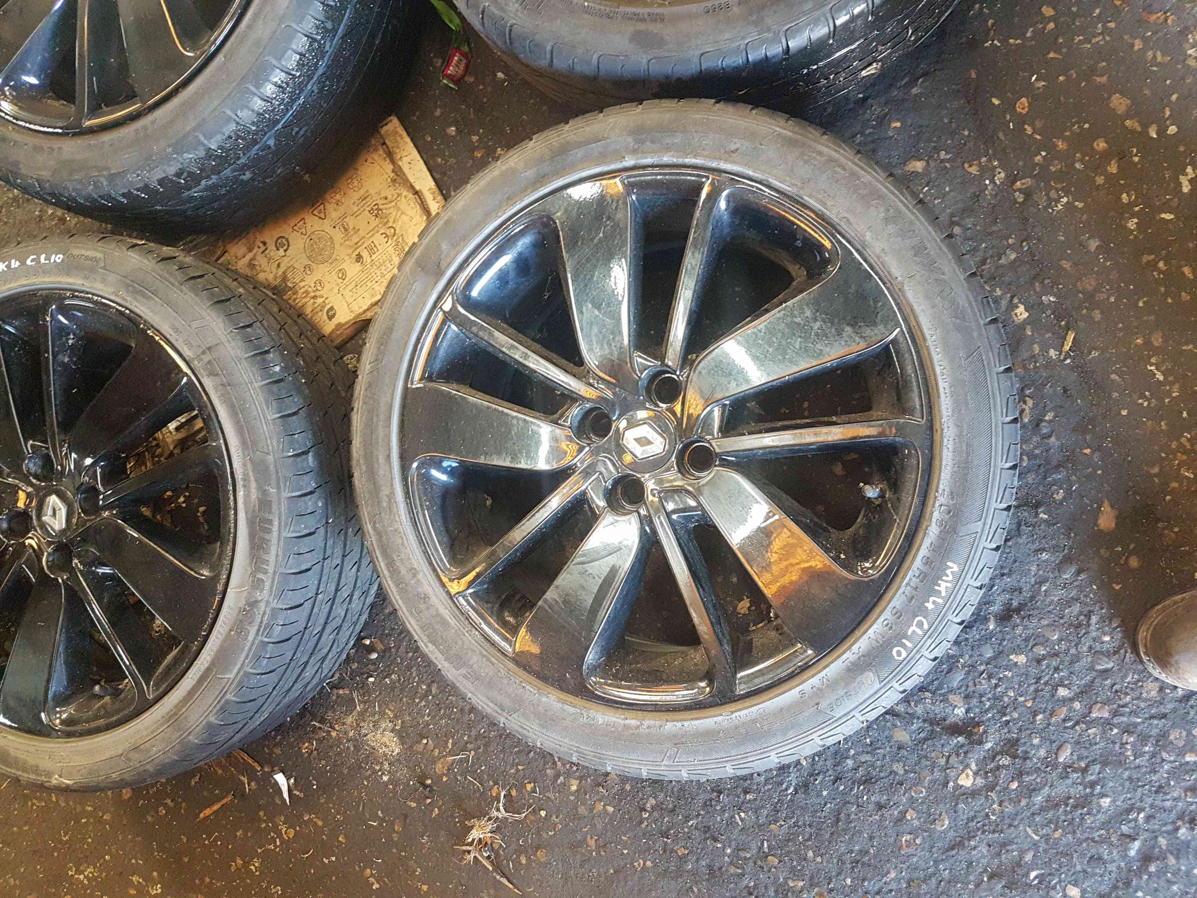 Thumb 4 Renault Clio MK4 2013-2018 Drenalic Alloy Wheels SET X4 17Inch 403006755R 4/5