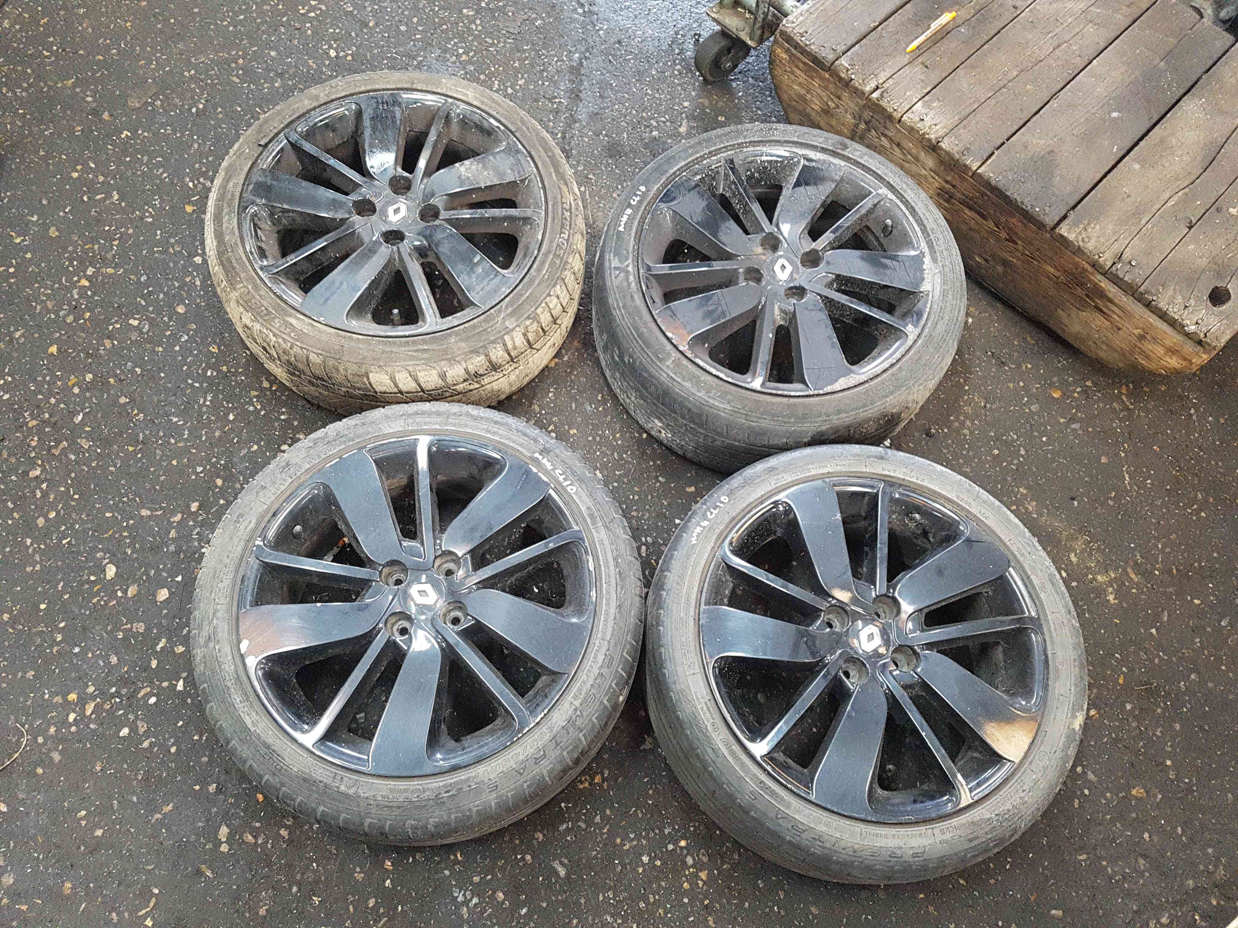 Thumb 3 Renault Clio MK4 2013-2018 Drenalic Alloy Wheels SET X4 Black 4/5